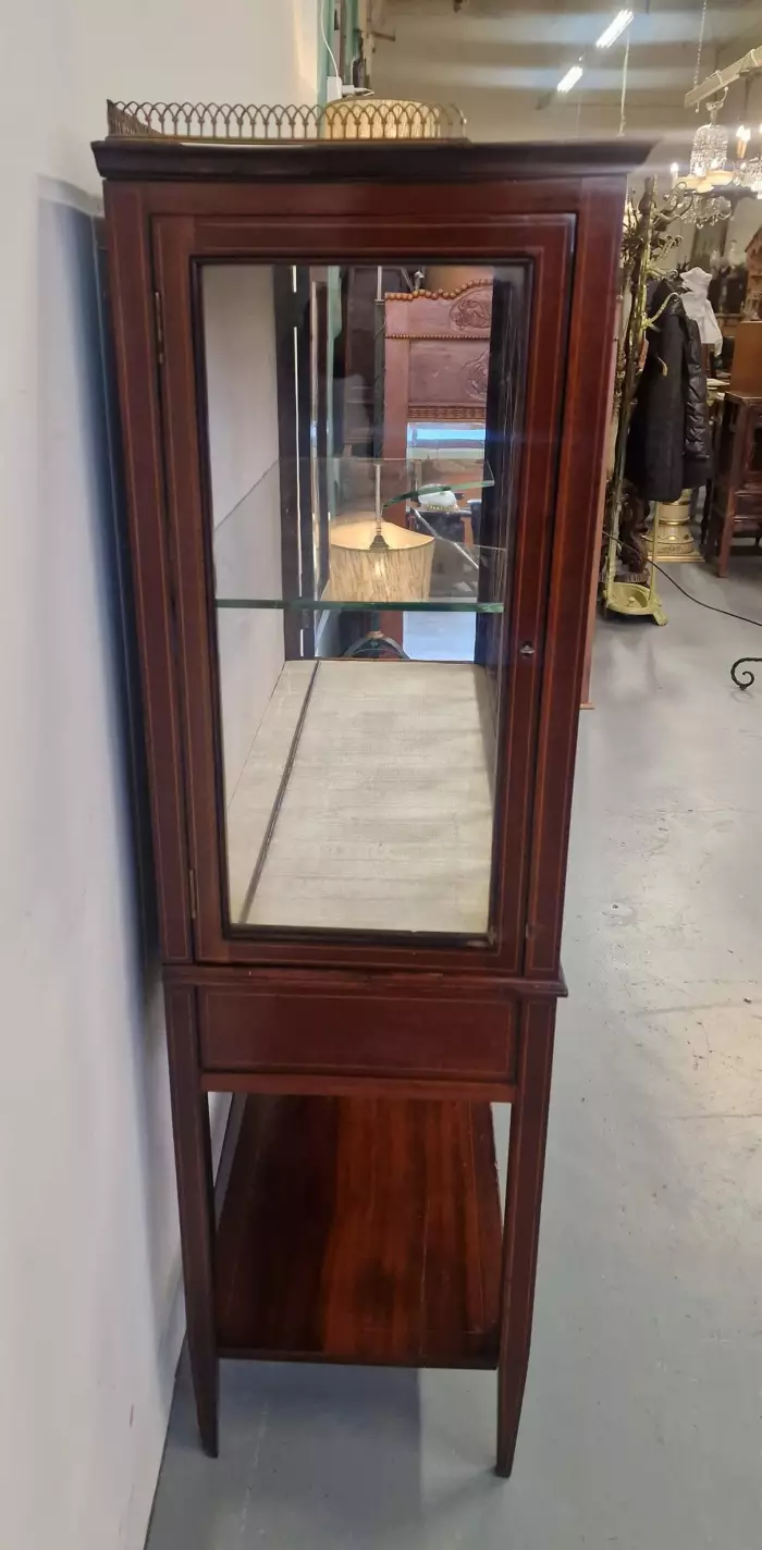 Vitrine élégante 