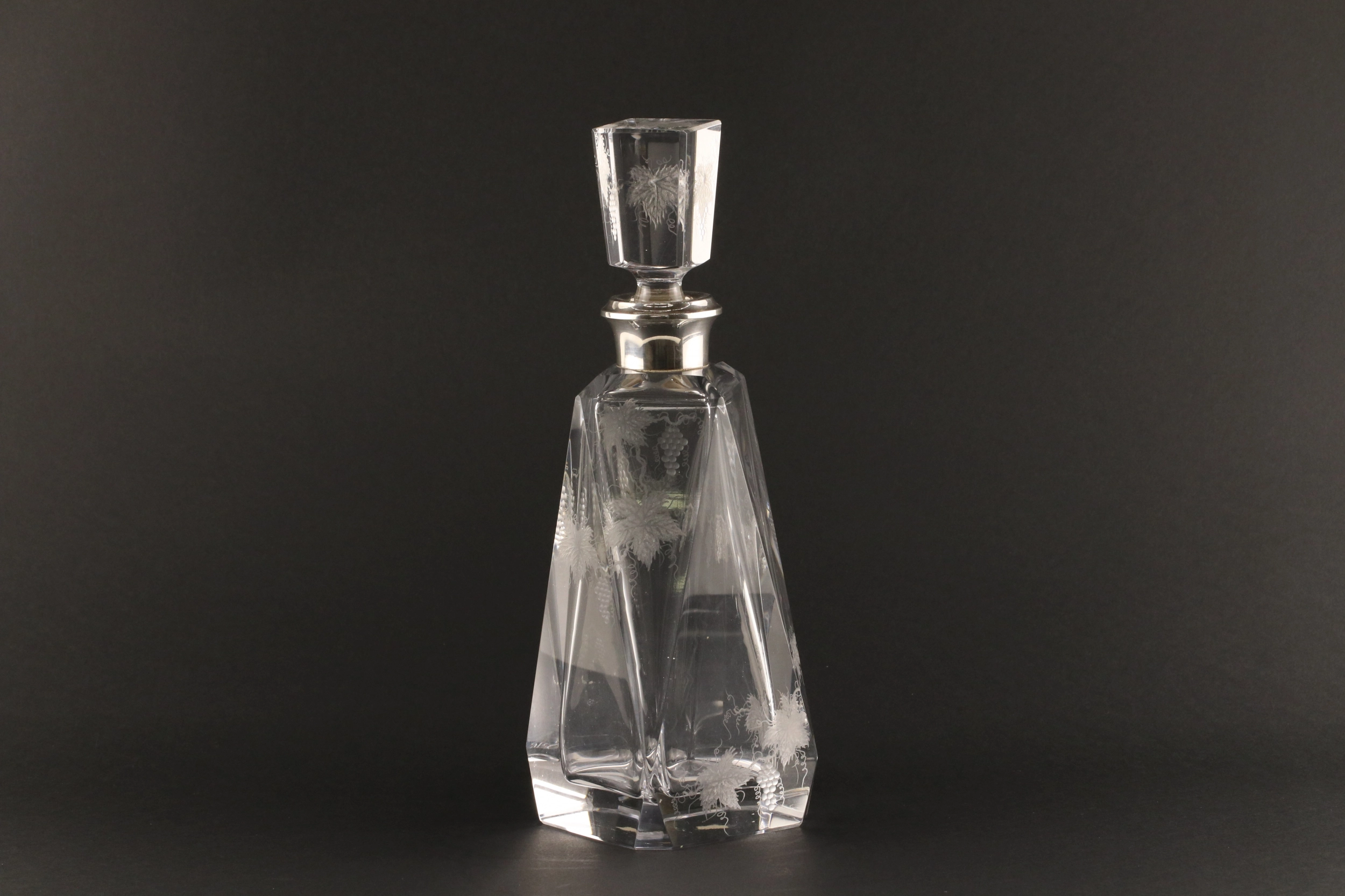 Carafe à liqueur en cristal