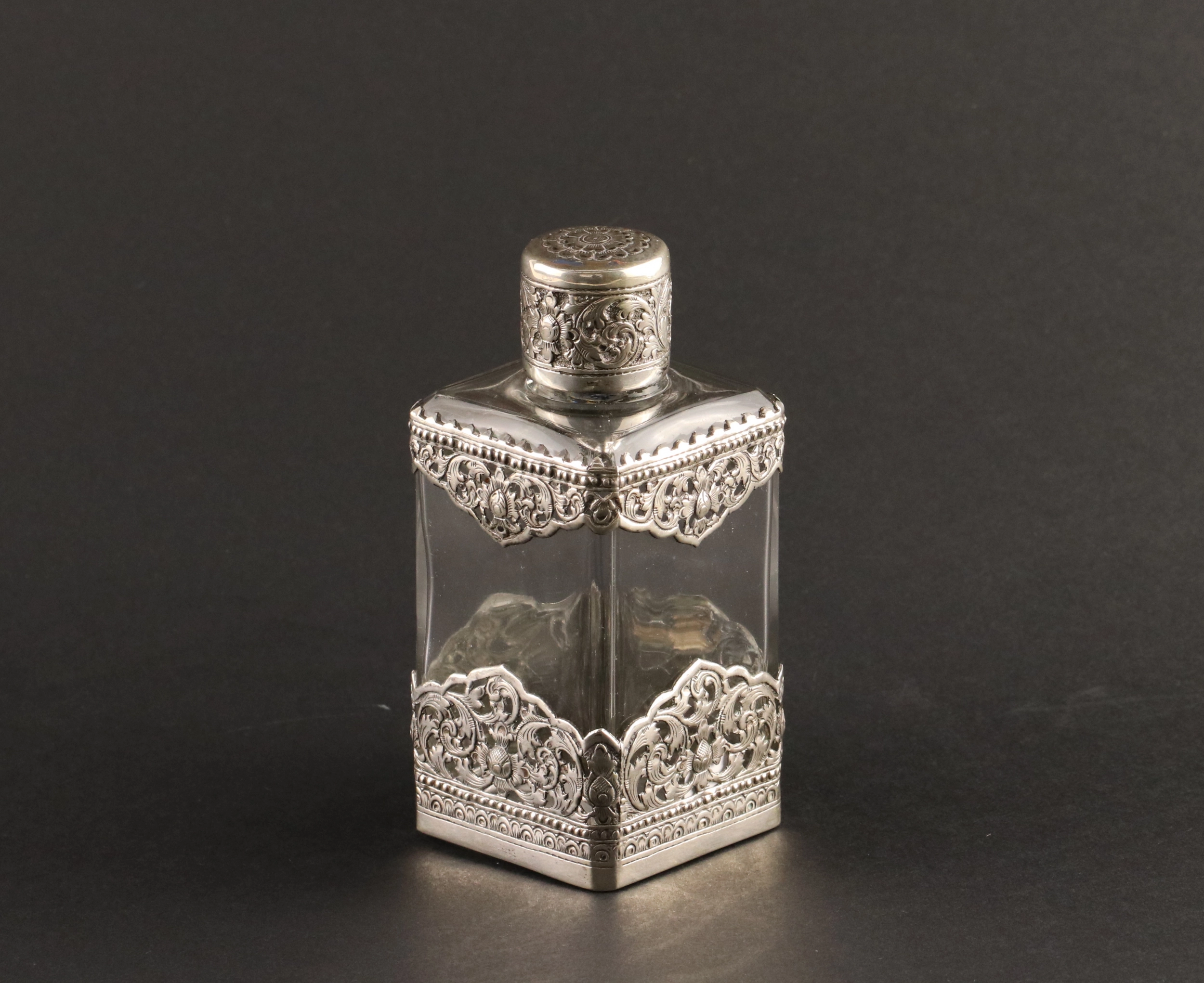 Flacon en verre pour parfum 