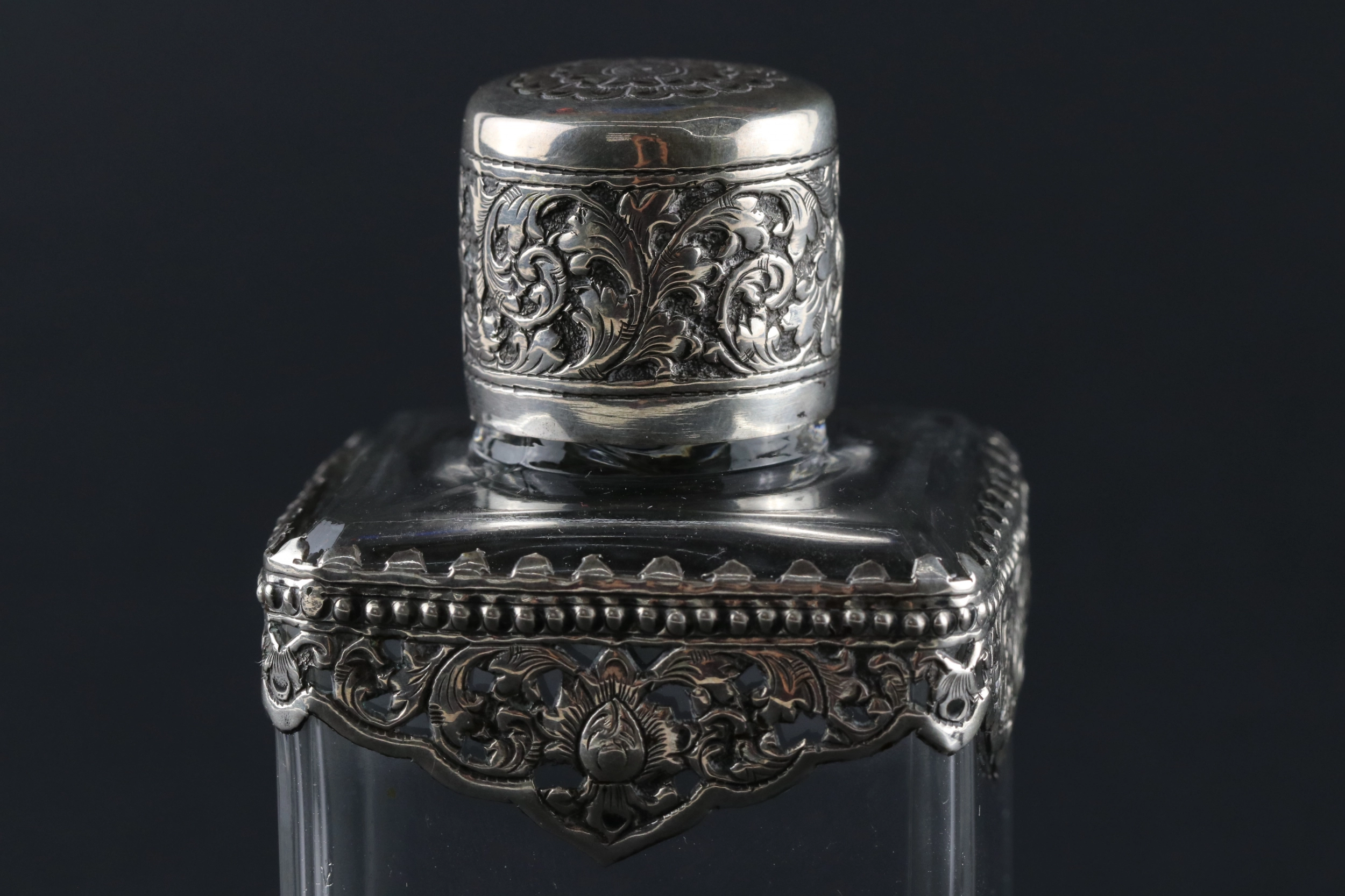 Flacon en verre pour parfum 