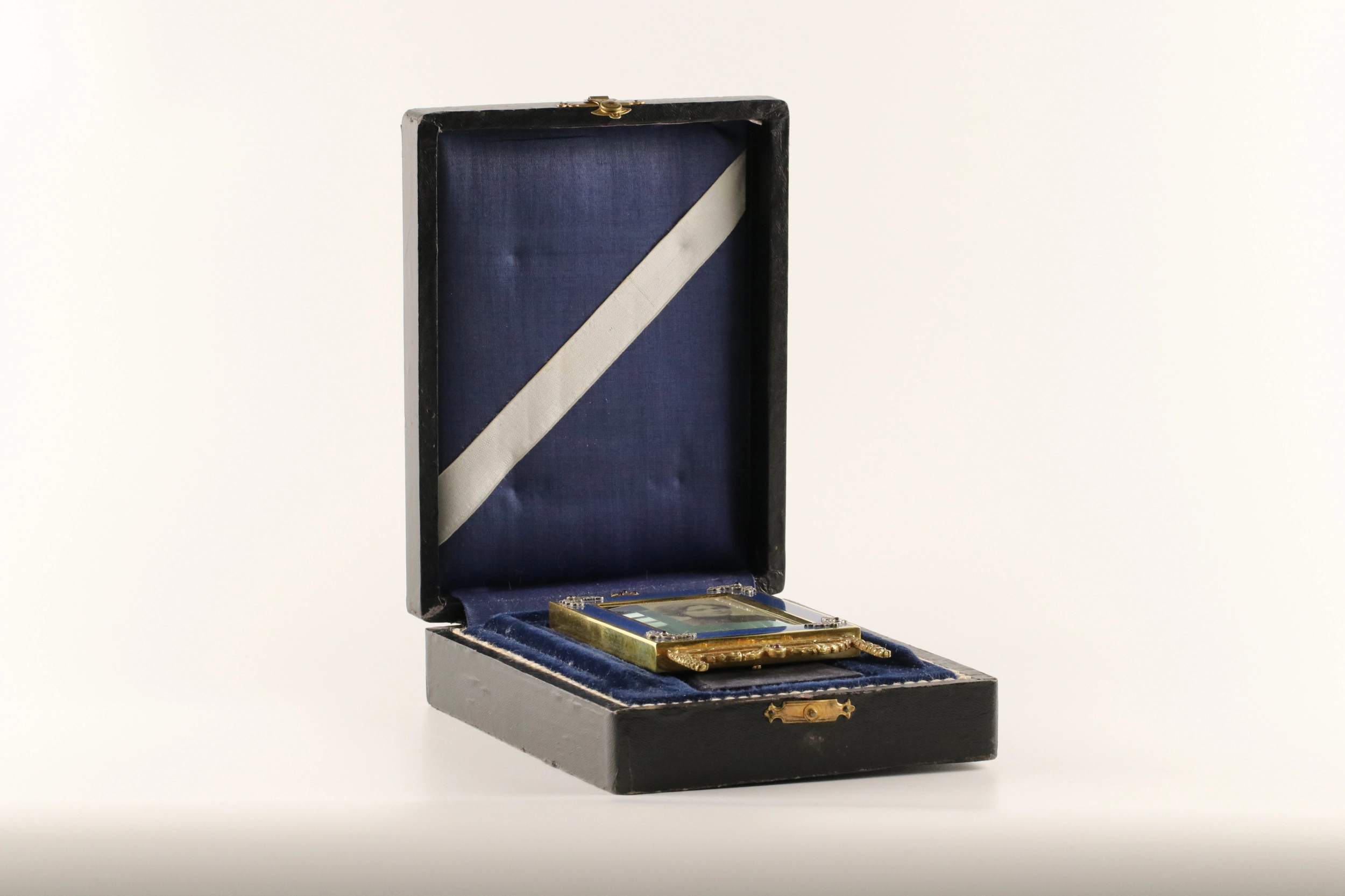 Photo frame  in the style of Karl Faberge