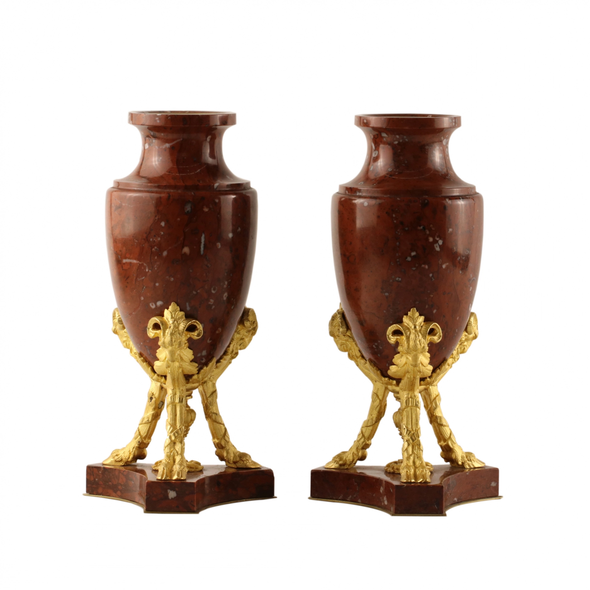 Paire de vases en pierre