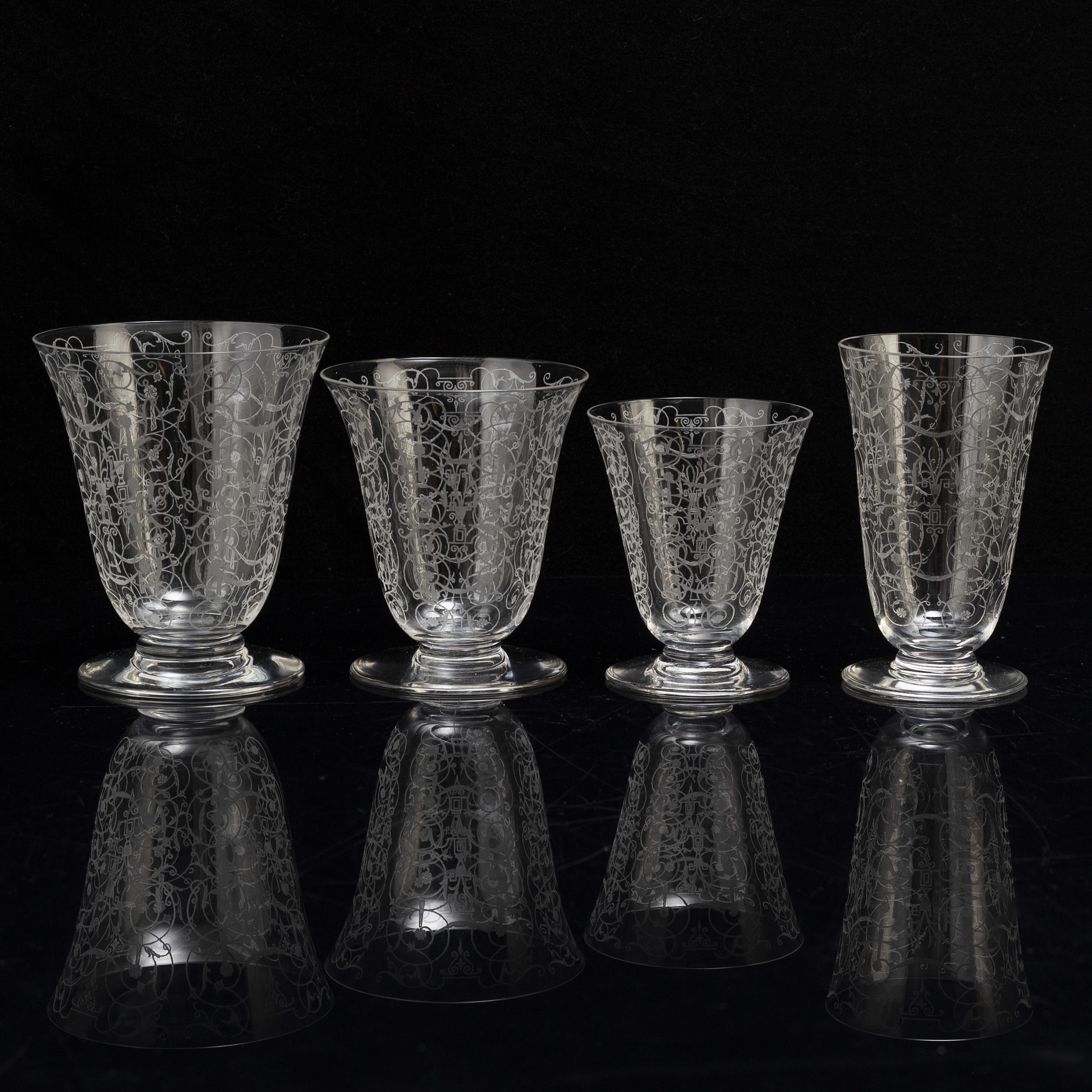  Baccarat, Glass service.