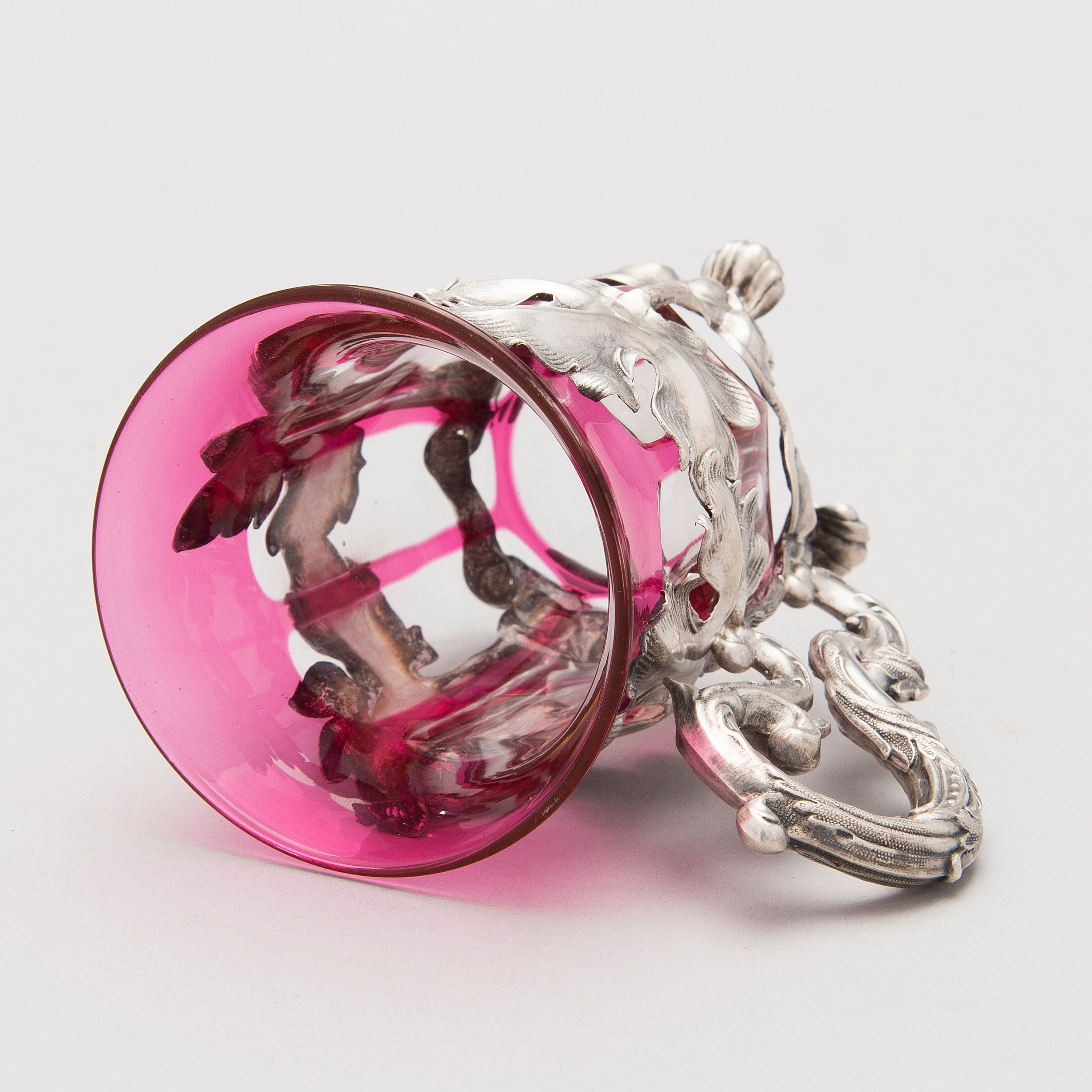 PORTE-VERRE AJOURÉ EN ARGENT. CARL GUSTAV EKQVIST. SAINT-PÉTERSBOURG, 1851