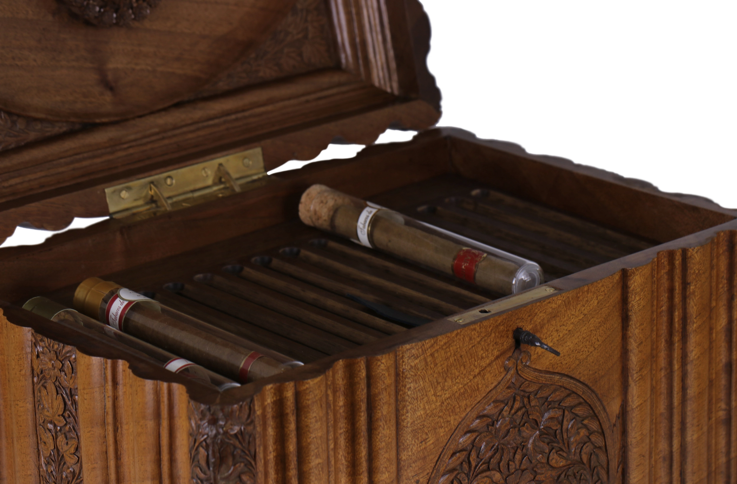 Humidor in Art Deco style. 