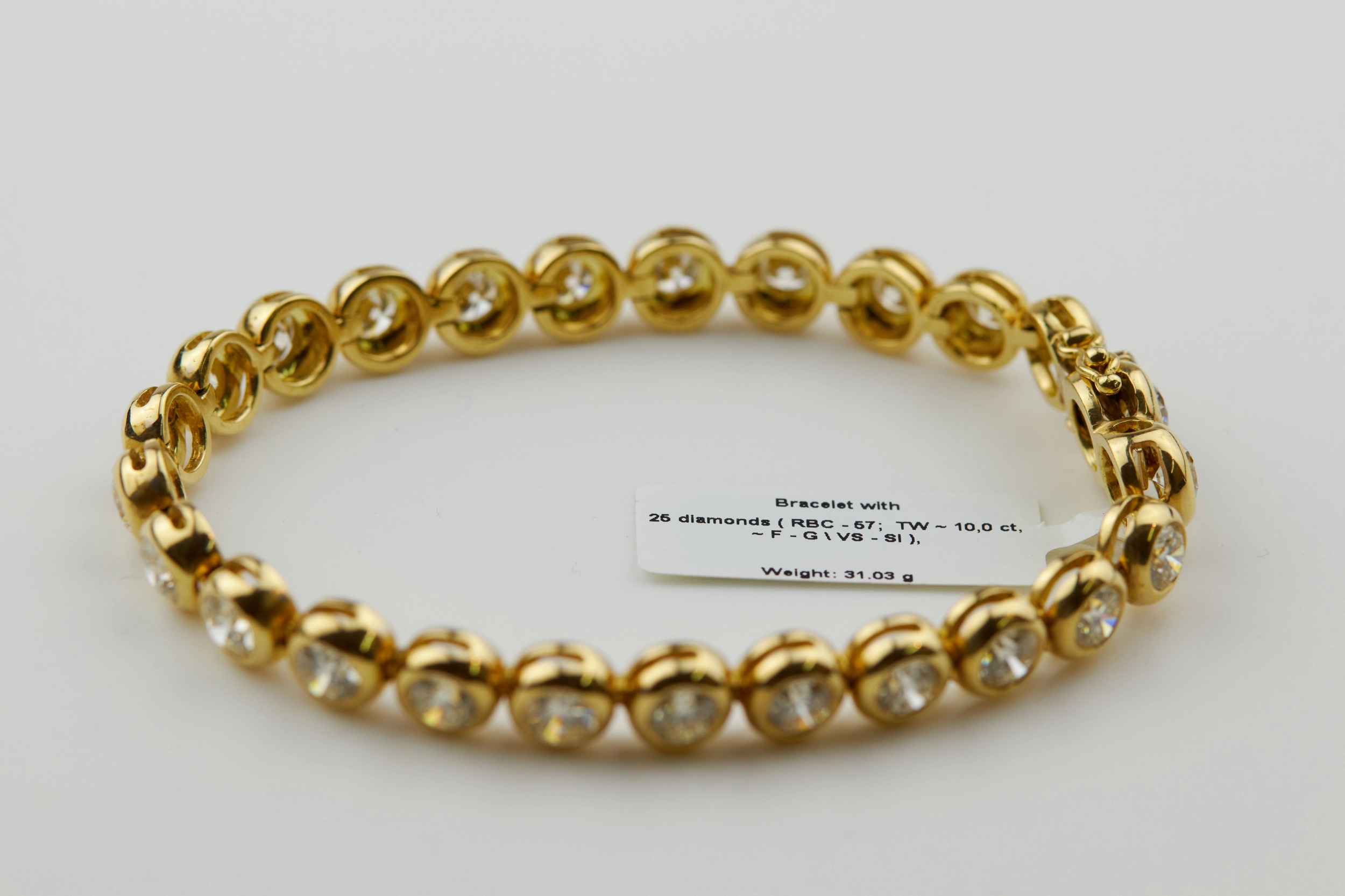 Bracelet en or avec diamants 