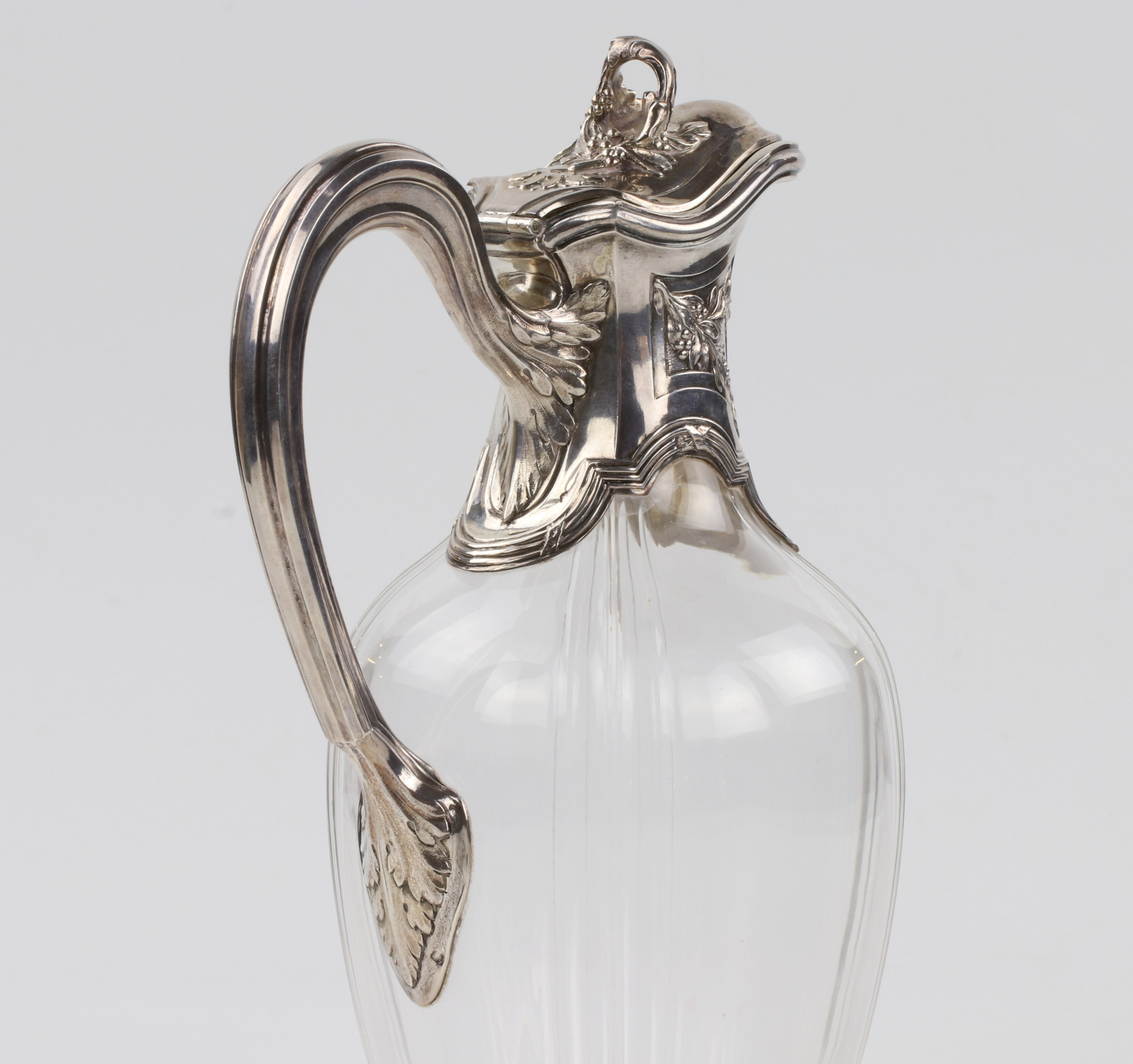 Cruche en cristal et argent. France. Le tournant des XIXe-XXe siècles.