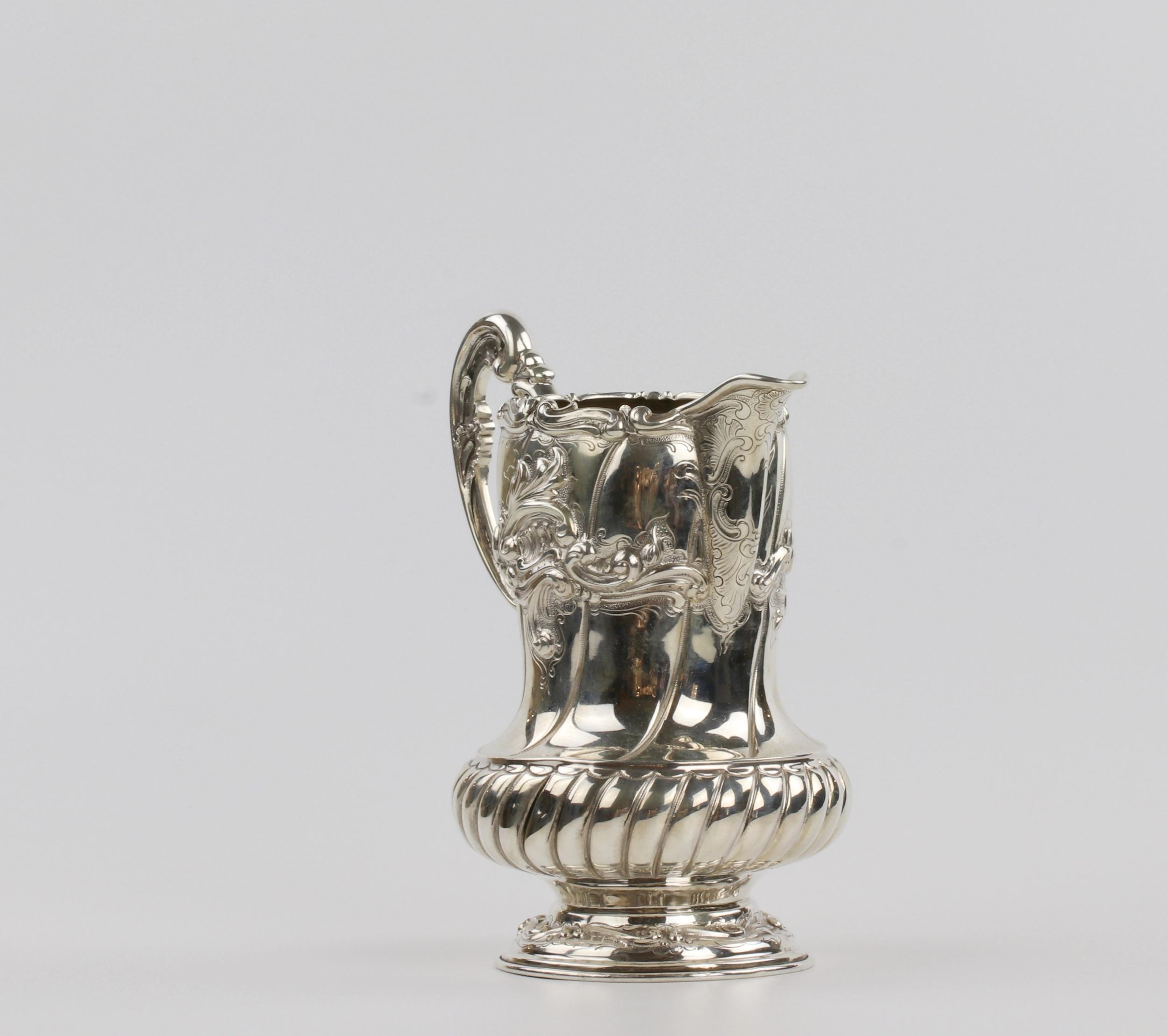 Une cruche deau portugaise en argent