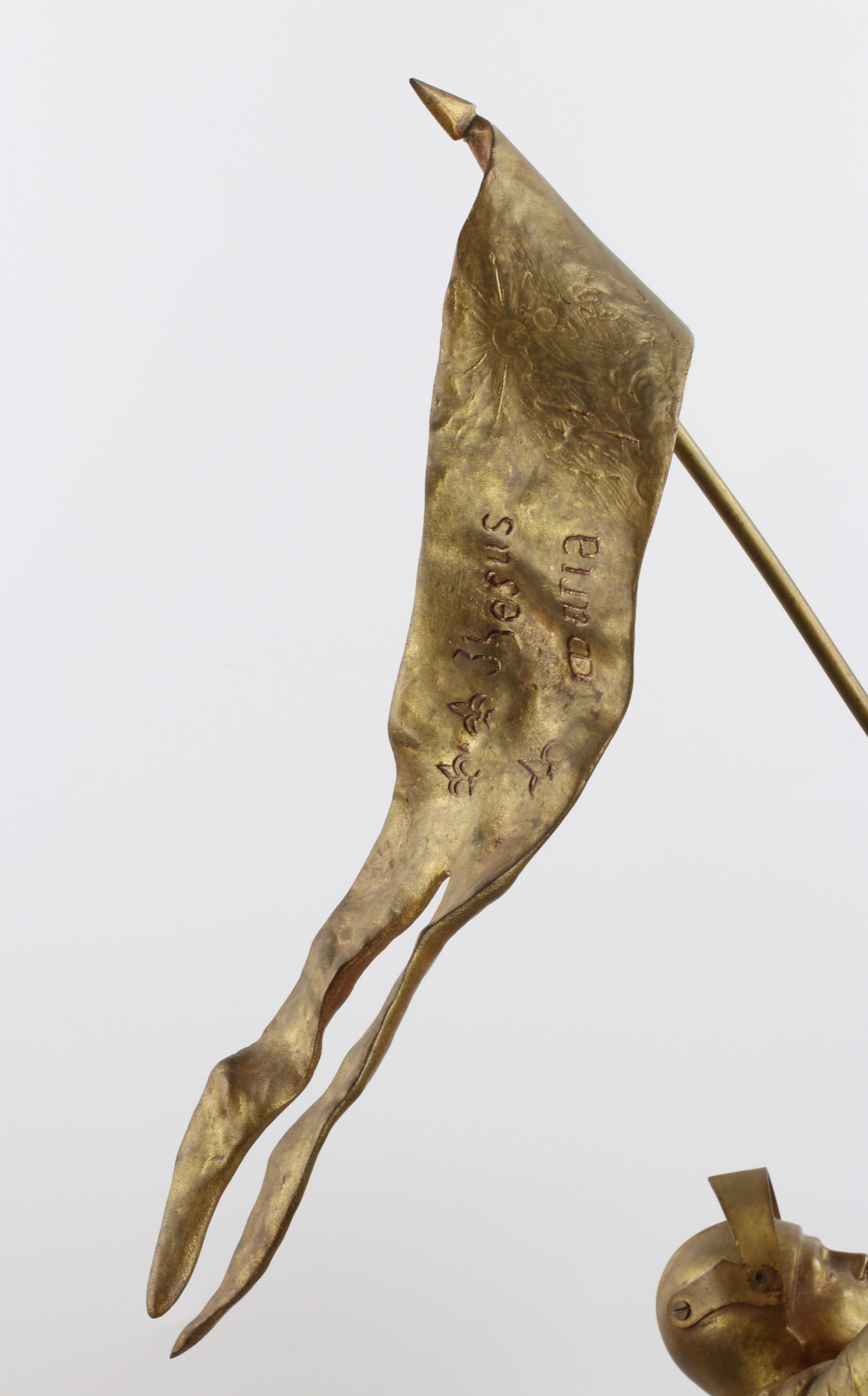 Bronze heroïque dun chevalier equestre. 