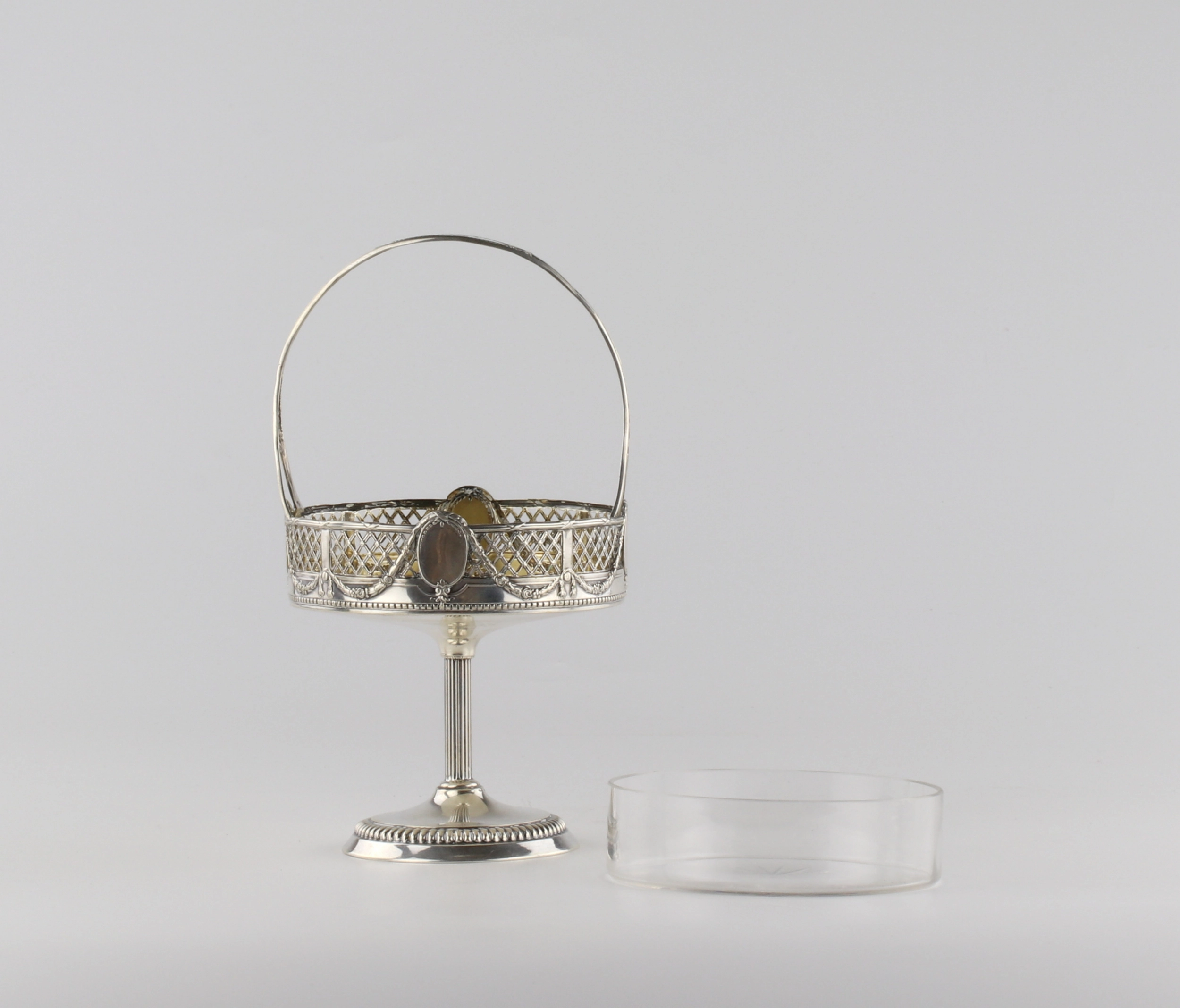Austere silver candy bowl 