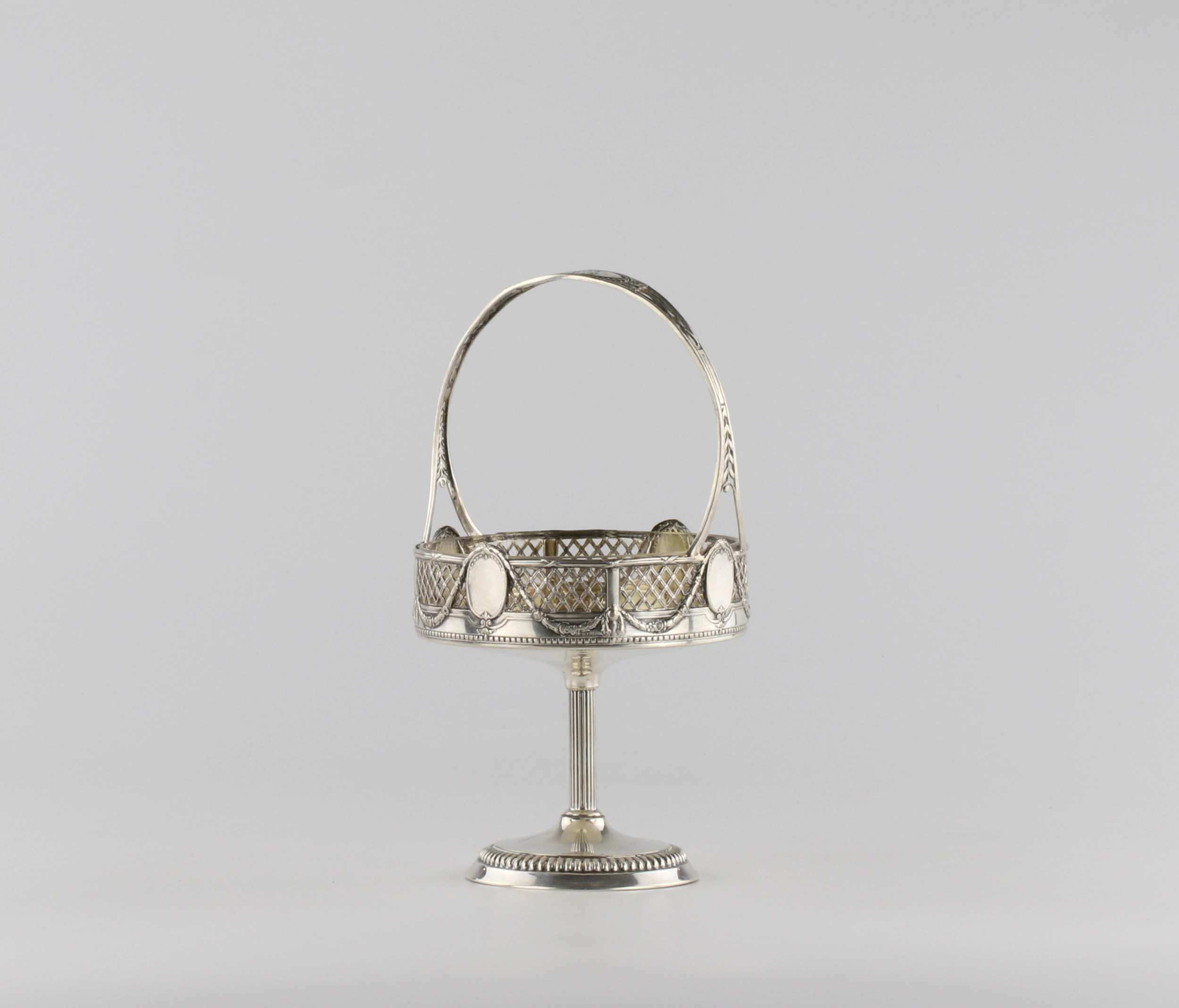 Austere silver candy bowl 