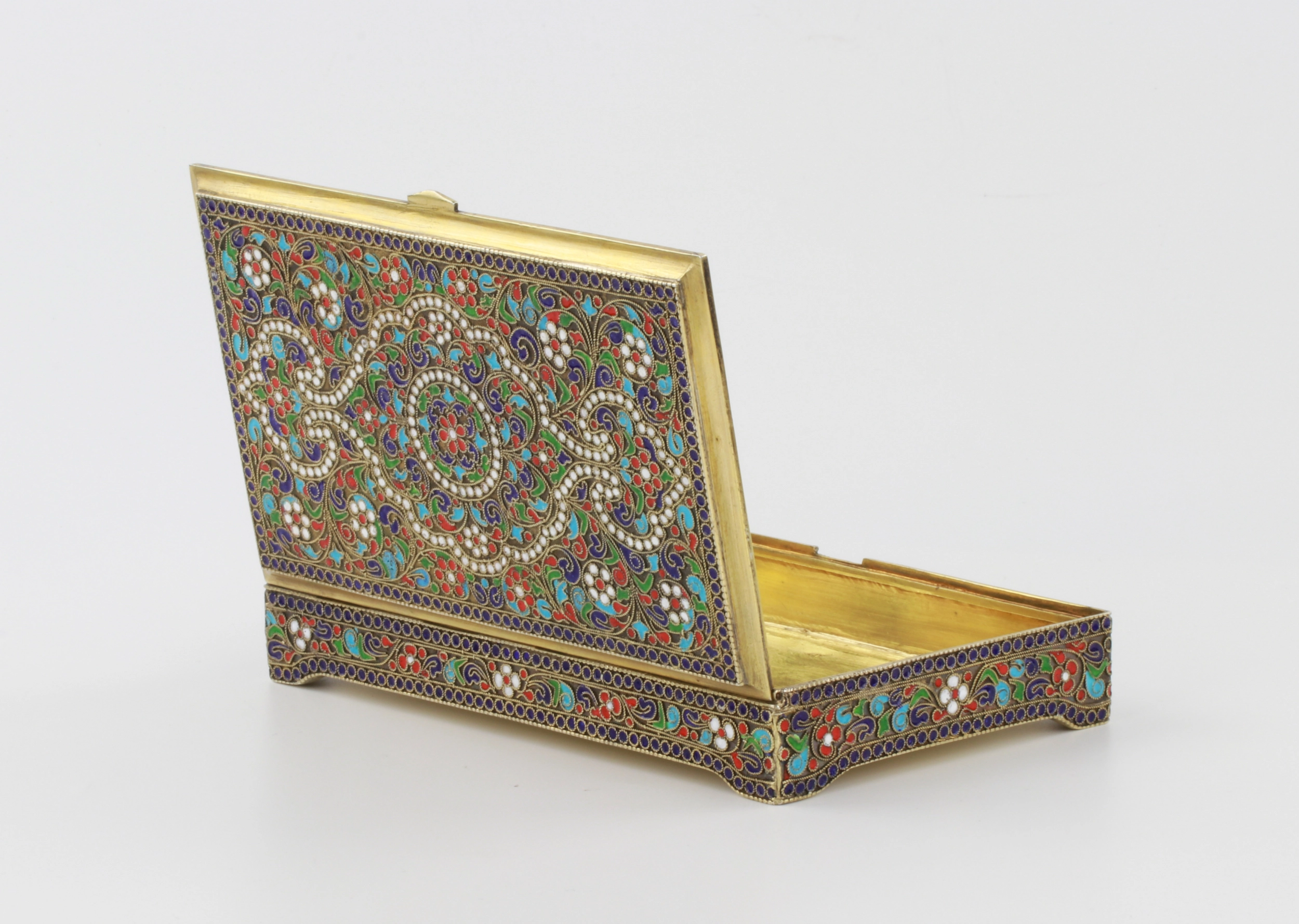 Boîte en argent et en email  de style neo-russe 
