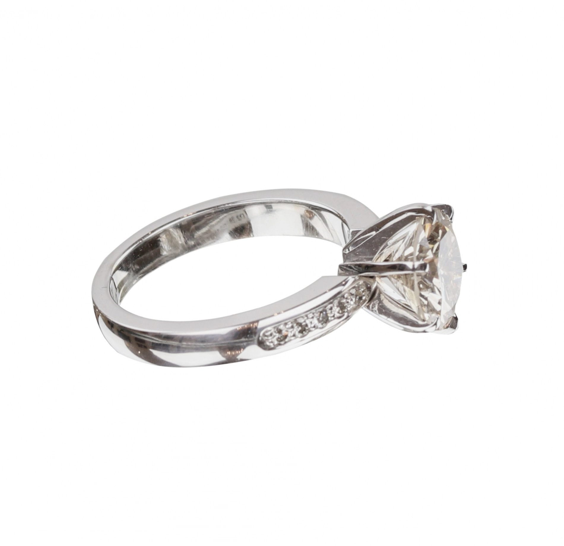 Помолвочное кольцо  с центральным бриллиантом 2,28ct. Модель Tiffany