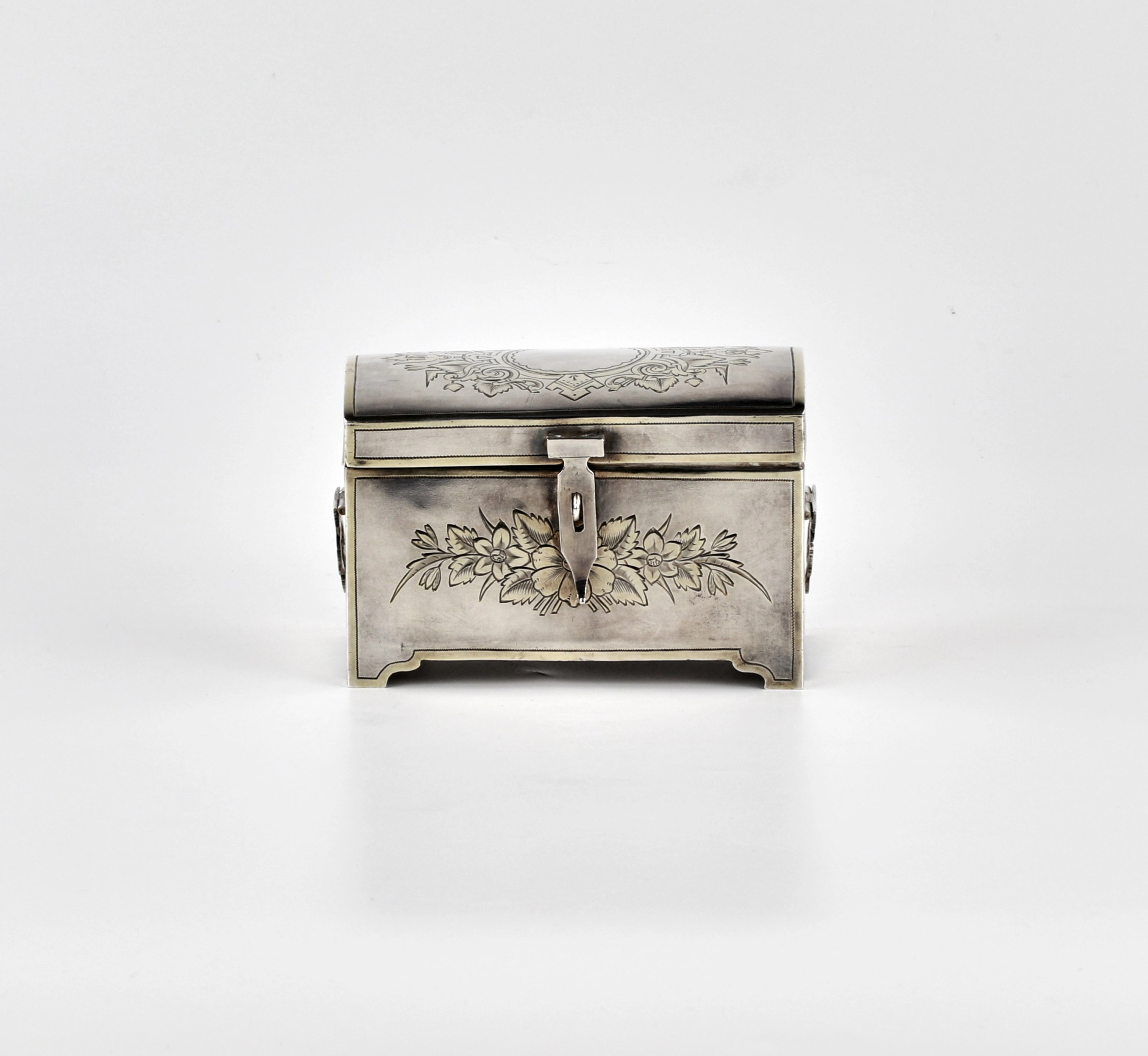 Jewelry box 