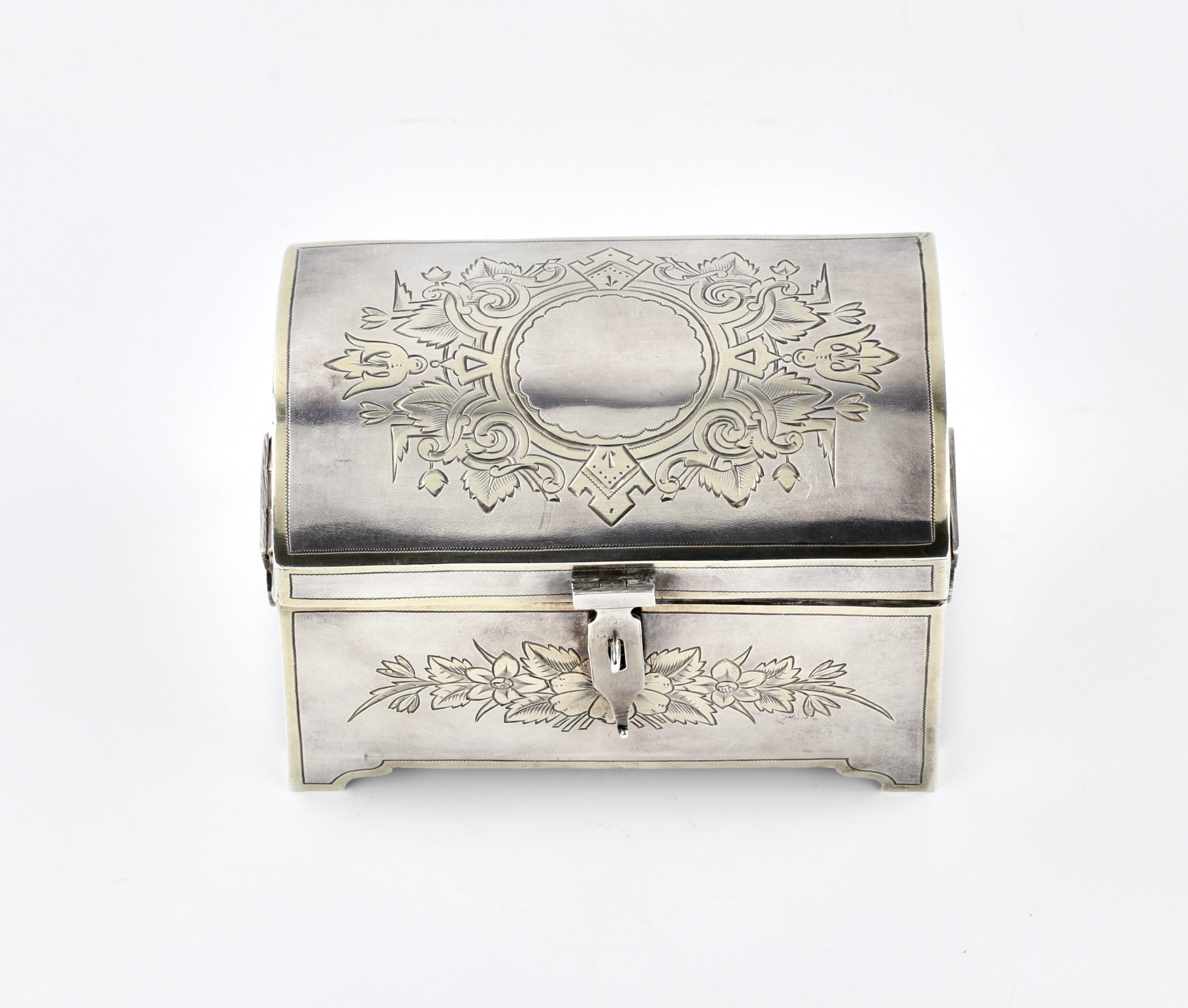 Jewelry box 
