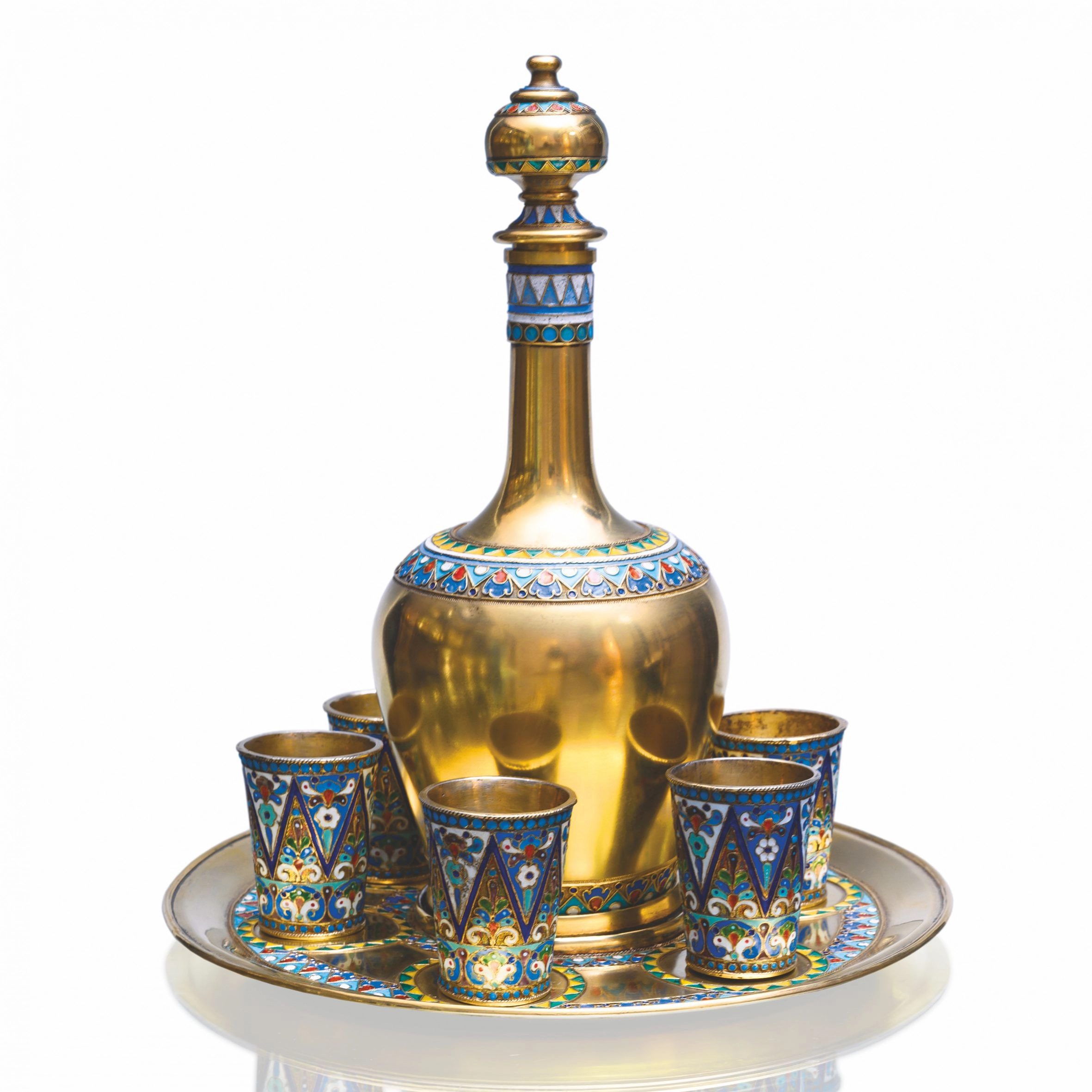 Ensemble de vodka luxueux en argent russe avec email. 