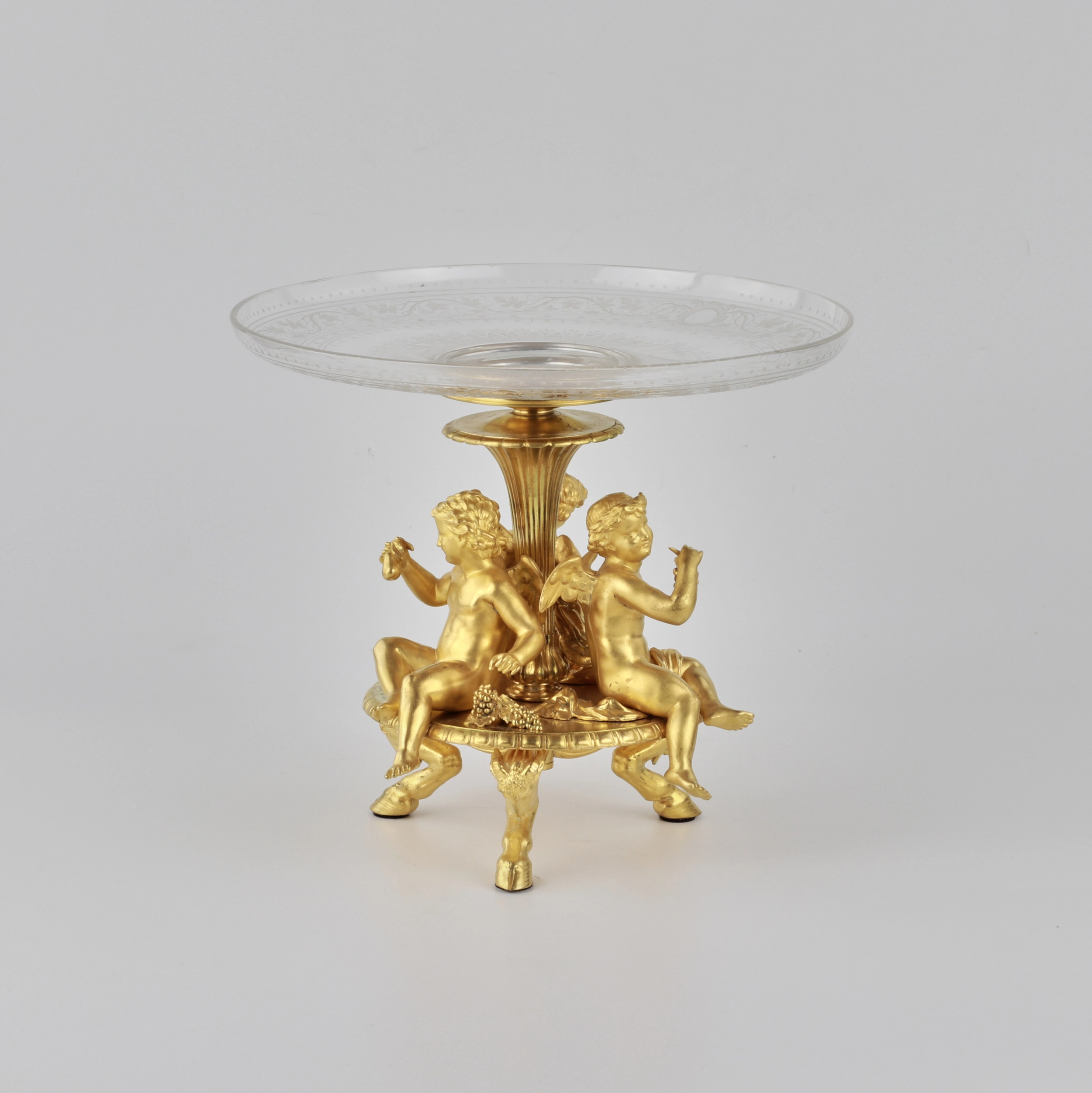NAPOLEON III STYLE GILT BRONZE AND GLASS CENTREPIECE. ESCALIER DE CRISTAL, PARIS. FRANCE, SECOND HALF OF THE 19TH CENTURY