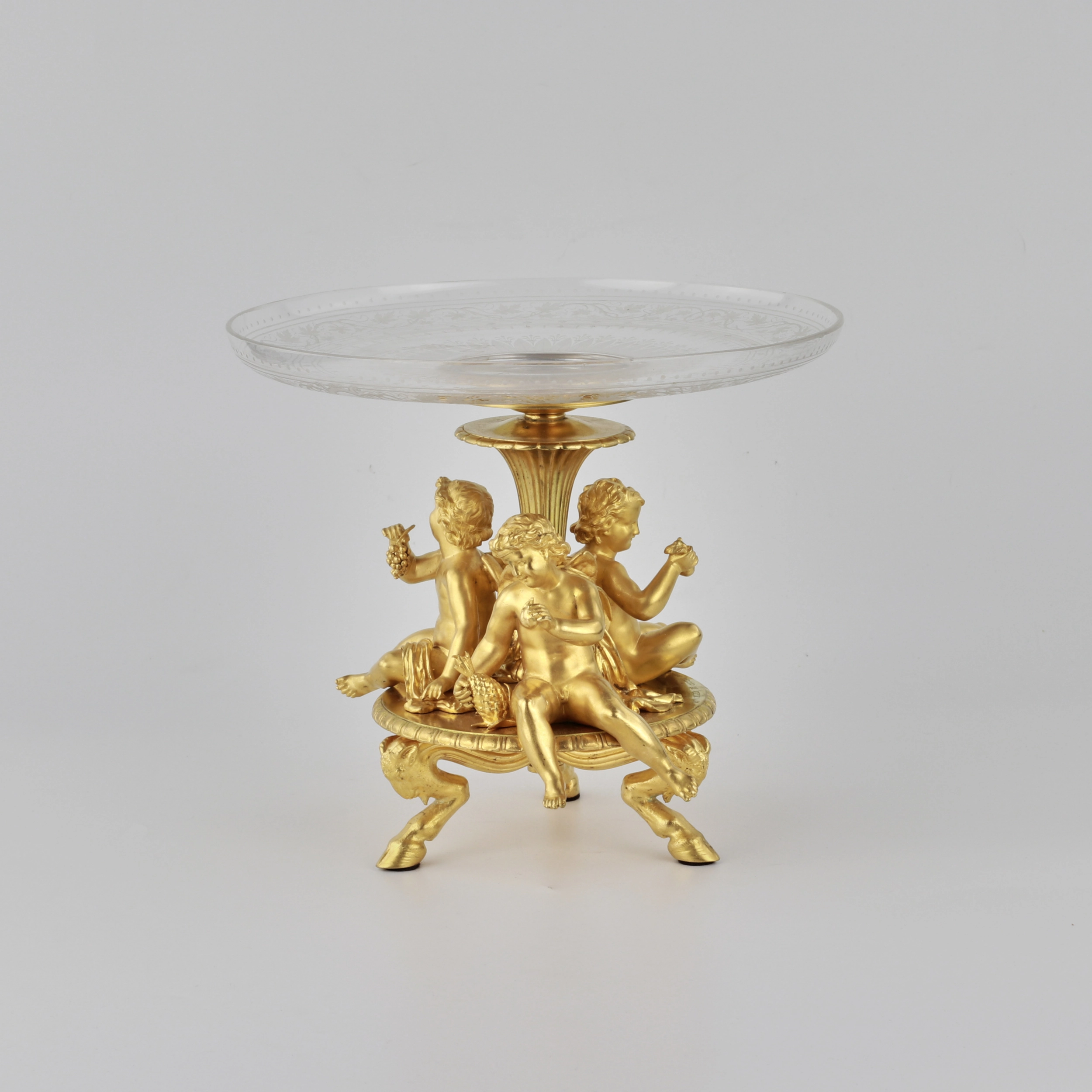 NAPOLEON III STYLE GILT BRONZE AND GLASS CENTREPIECE. ESCALIER DE CRISTAL, PARIS. FRANCE, SECOND HALF OF THE 19TH CENTURY