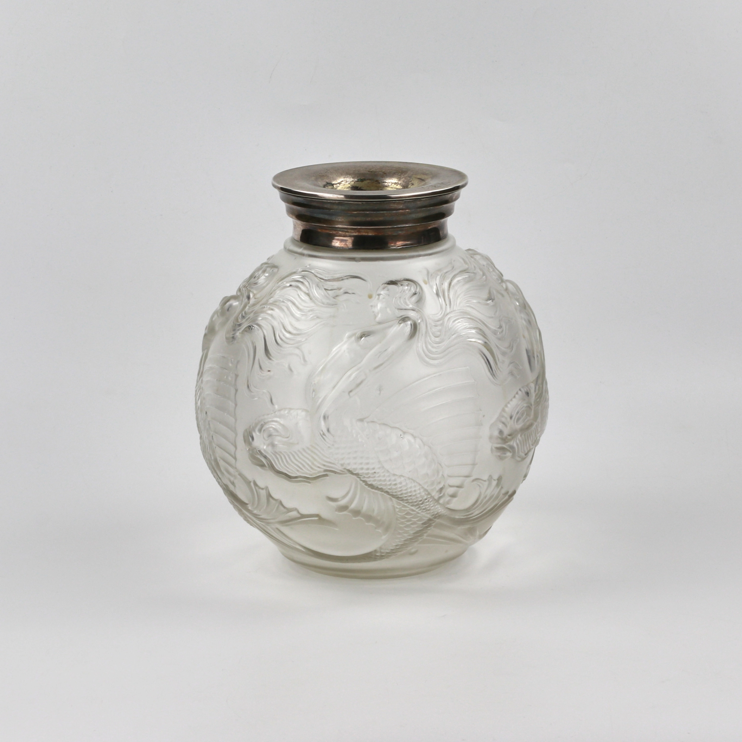 Vase en verre Art Deco.