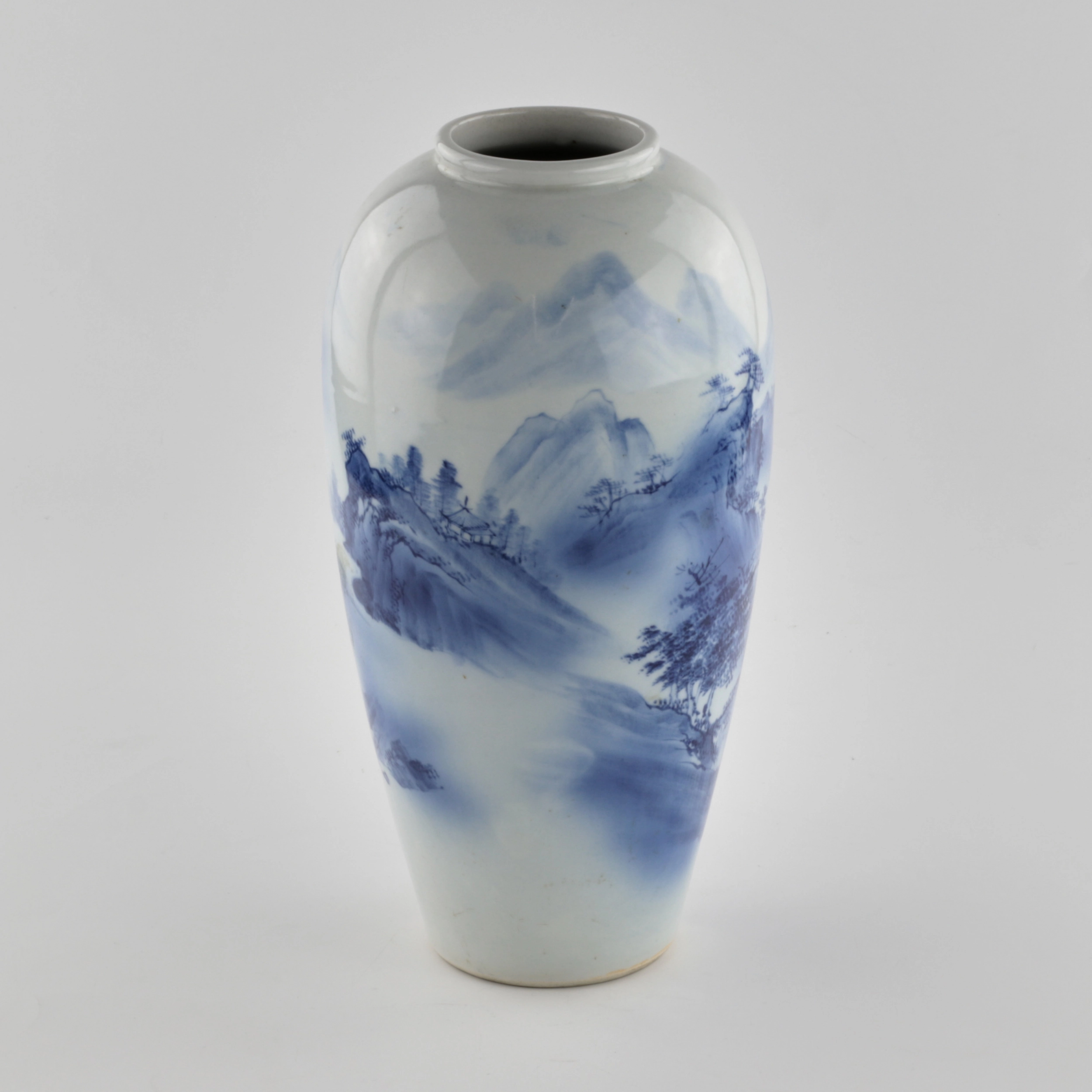 Porcelain Chinese Vase Arita 1912-1926
