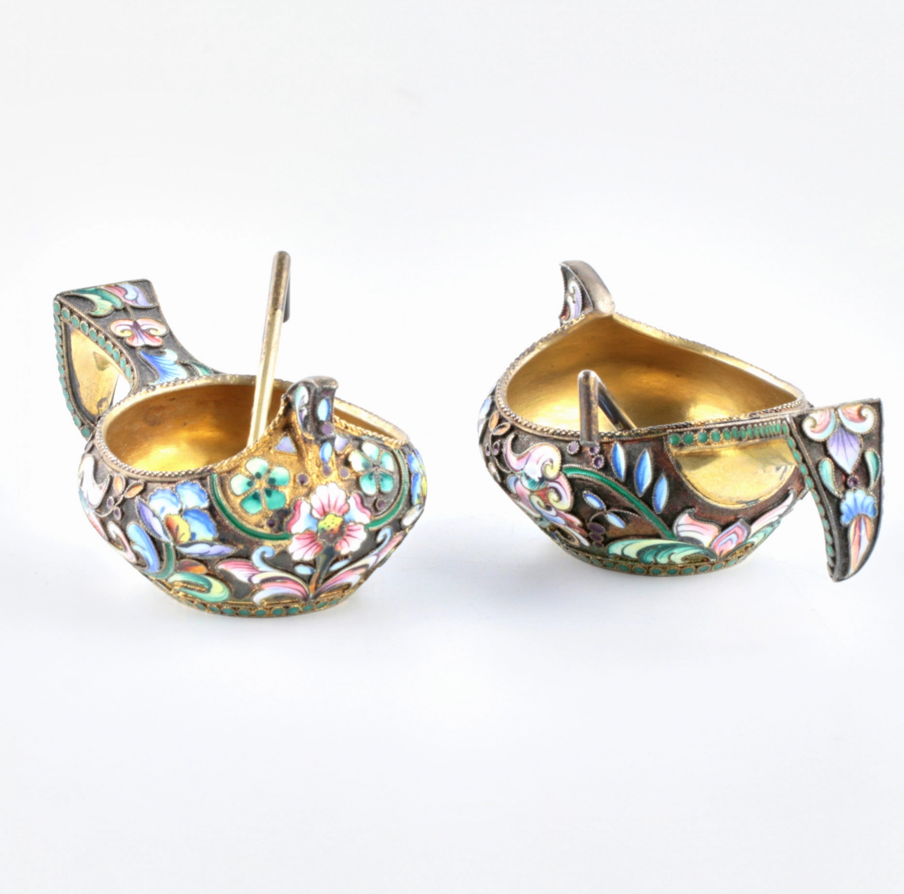 Paire de salières en argent emaille cloisonne 