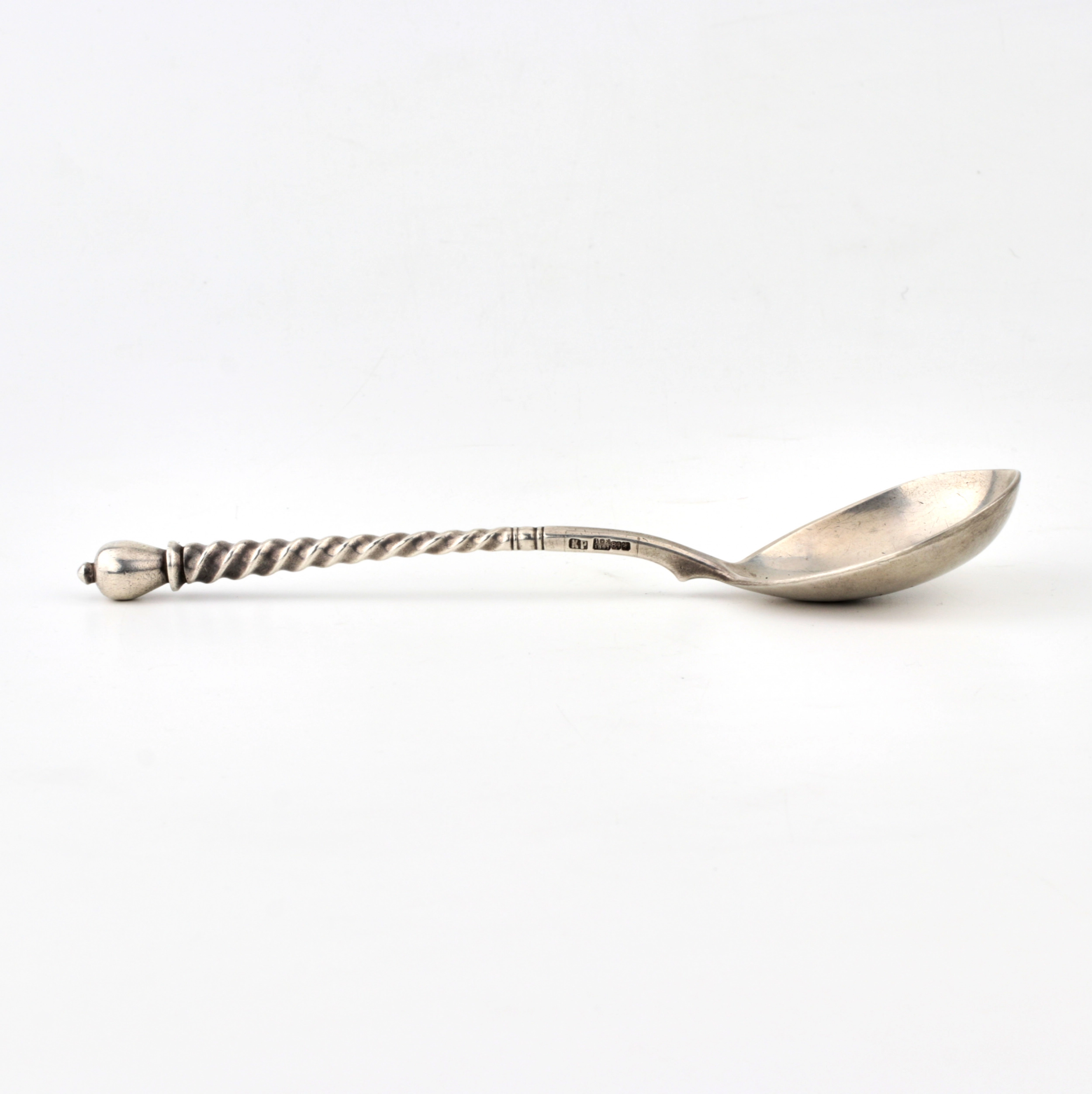 Cuillère à confiture en argent russe. 