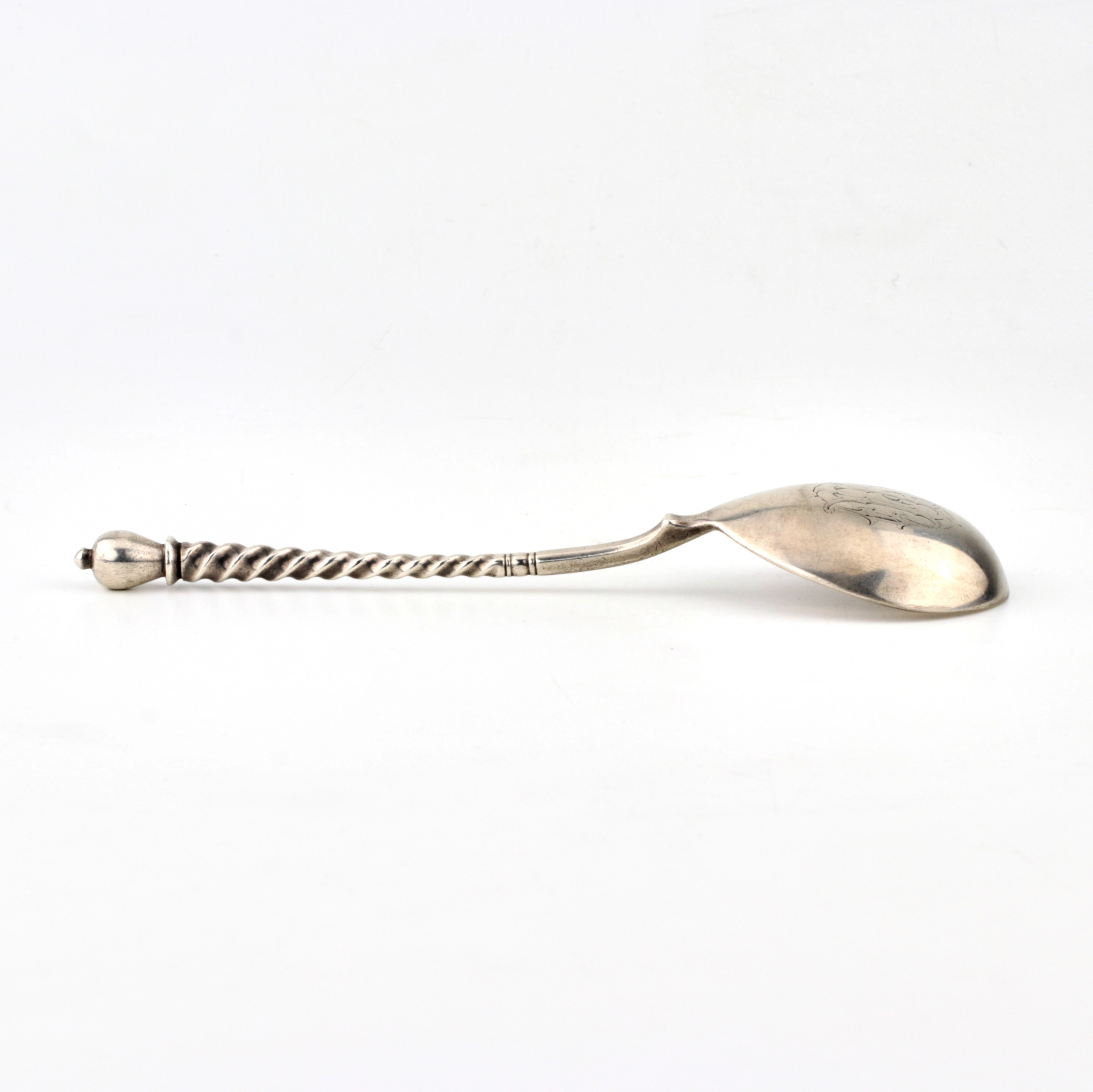 Cuillère à confiture en argent russe. 