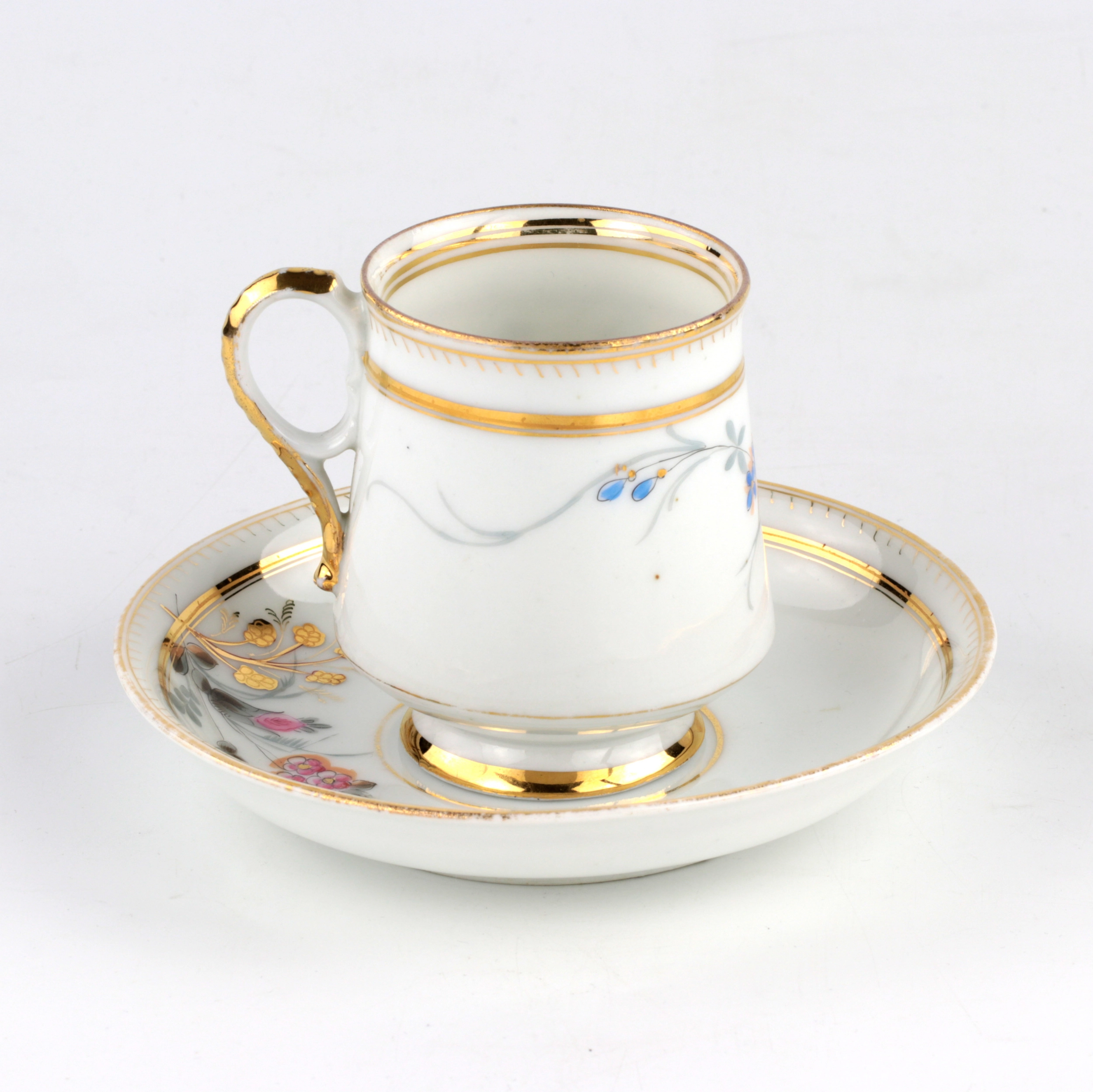 Tea pair from the Kuznetsov factory in Volkhov. 1880s.