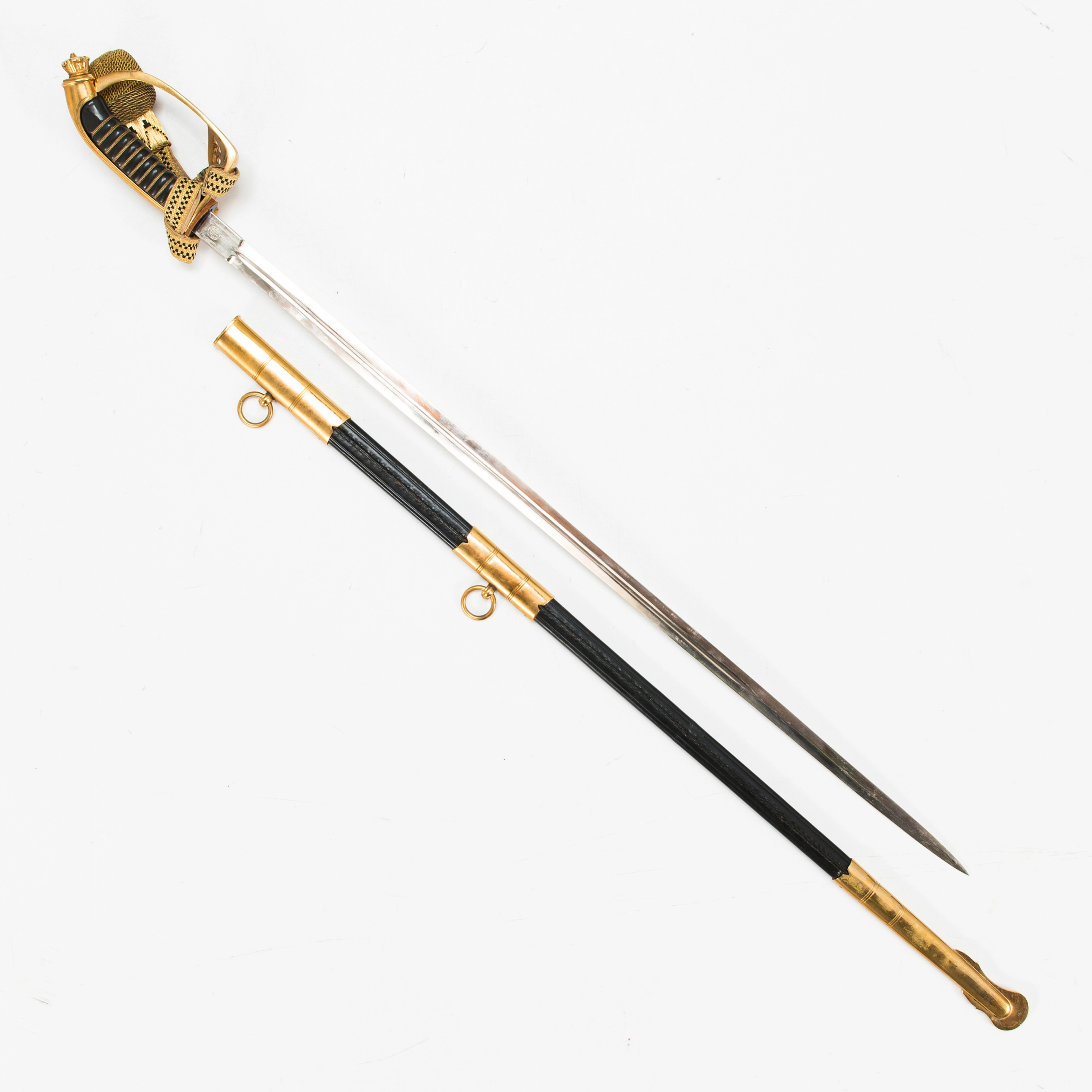 SABRE DE PARADE D`UN OFFICIER DE MARINE FINLANDAIS. E&F HÖRSTER SOLINGEN. DEUXIÈME QUART AU MILIEU DU XXe SIÈCLE