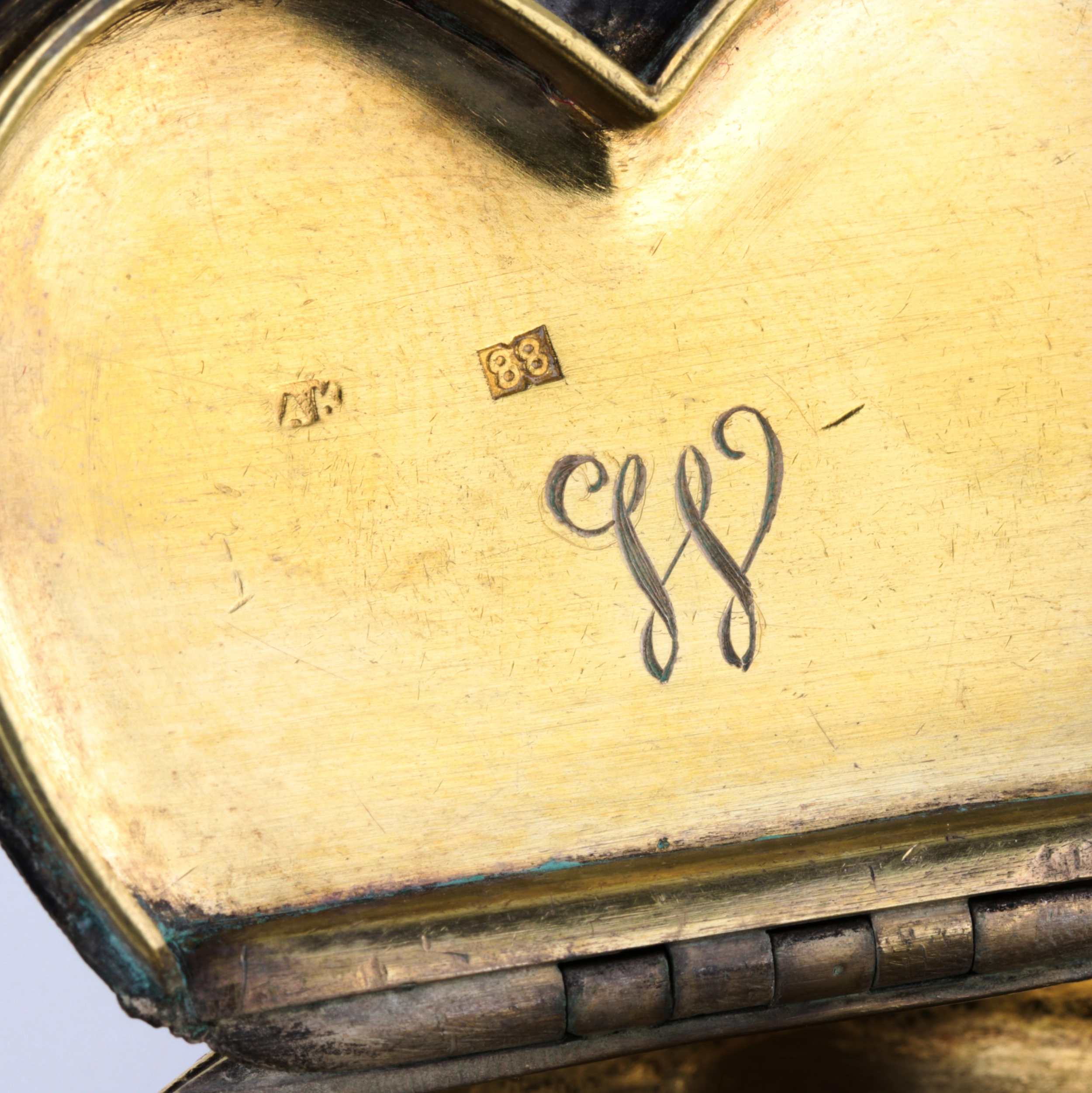 Tabatière en argent - coeur. Antip Ivanovitch Kouzmitchev. Fin du 19ème siècle. 