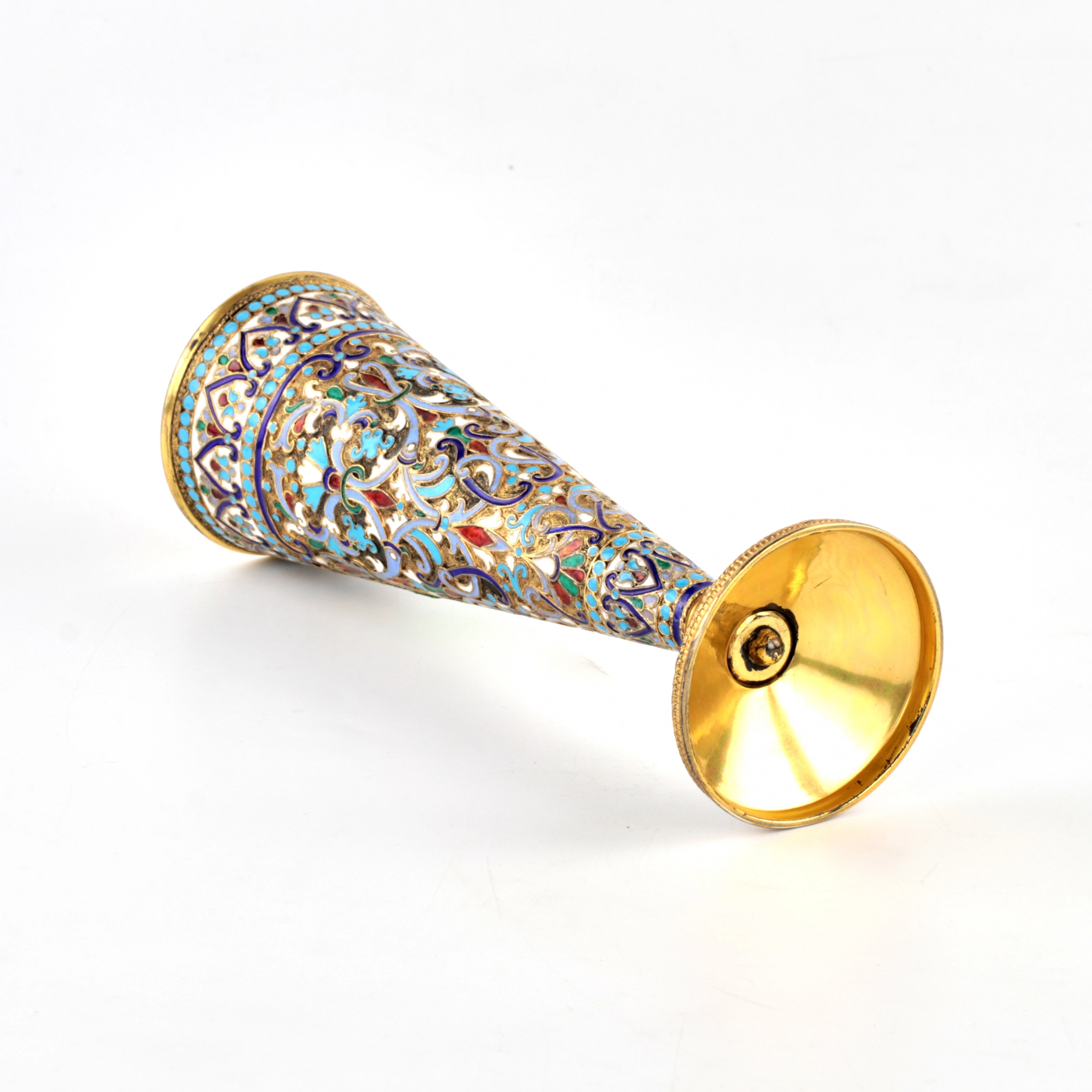 Coupe à champagne en email cloisonne en argent. Vassili Agafonov.