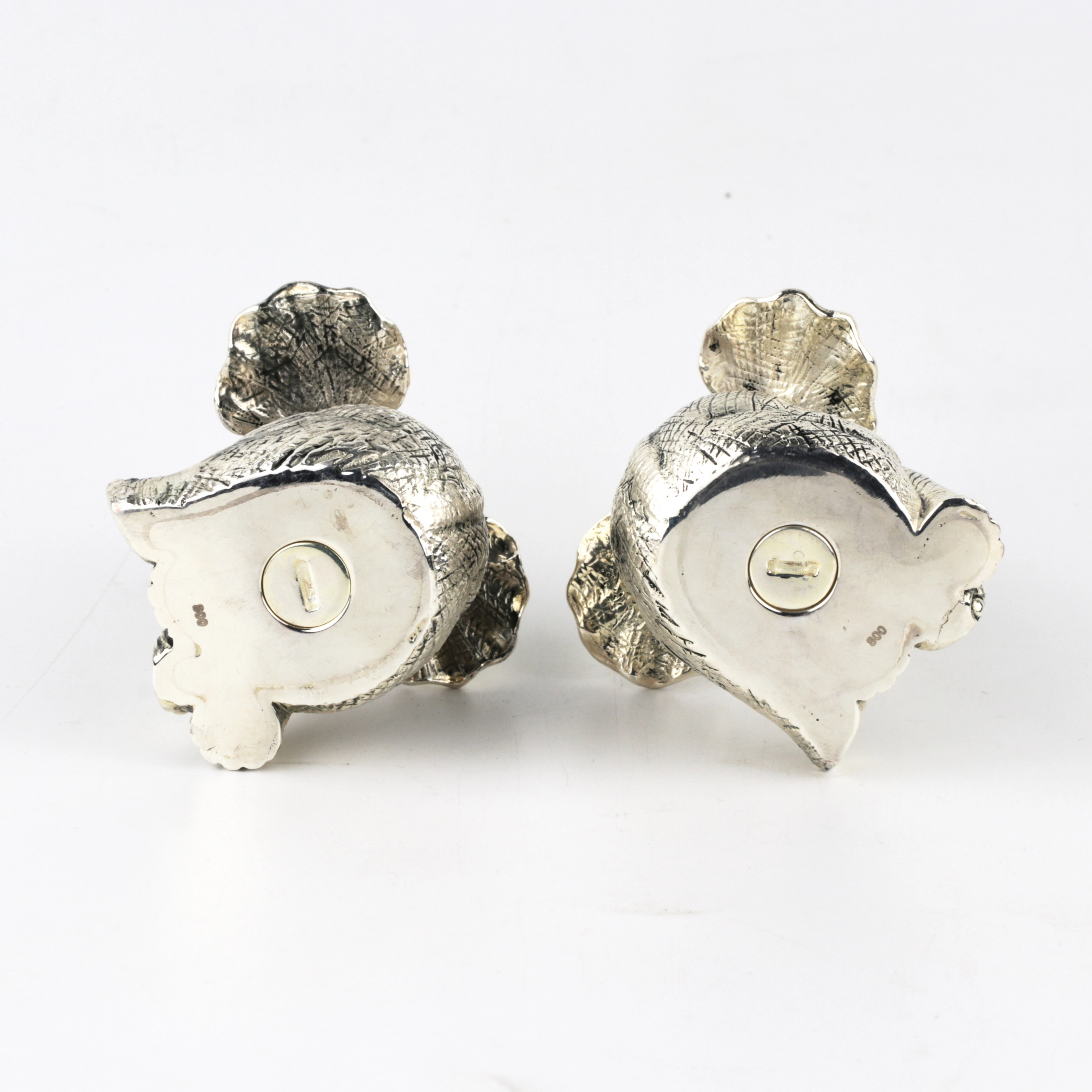 Silver salt and pepper shaker 