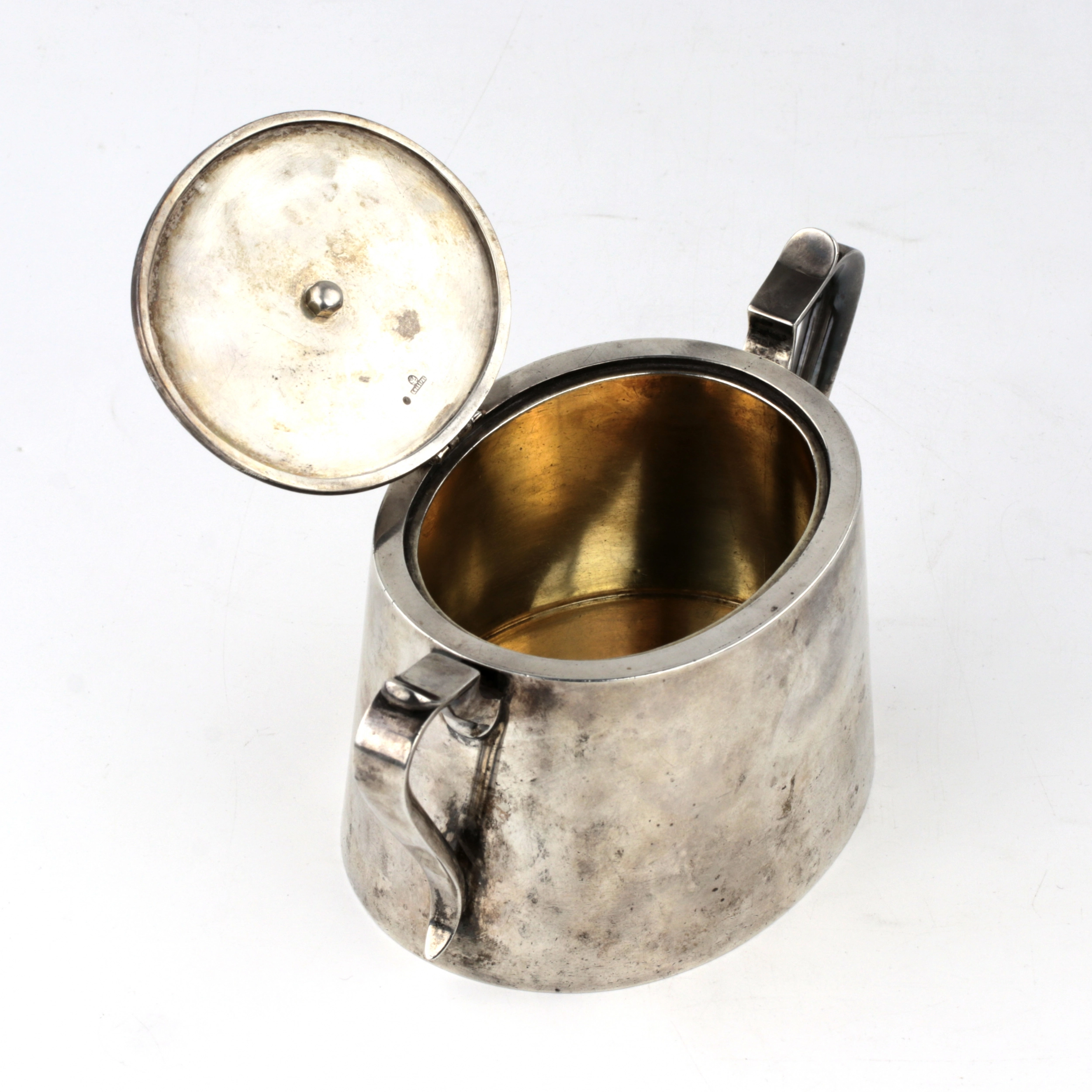 Sucrier Faberge en argent. 