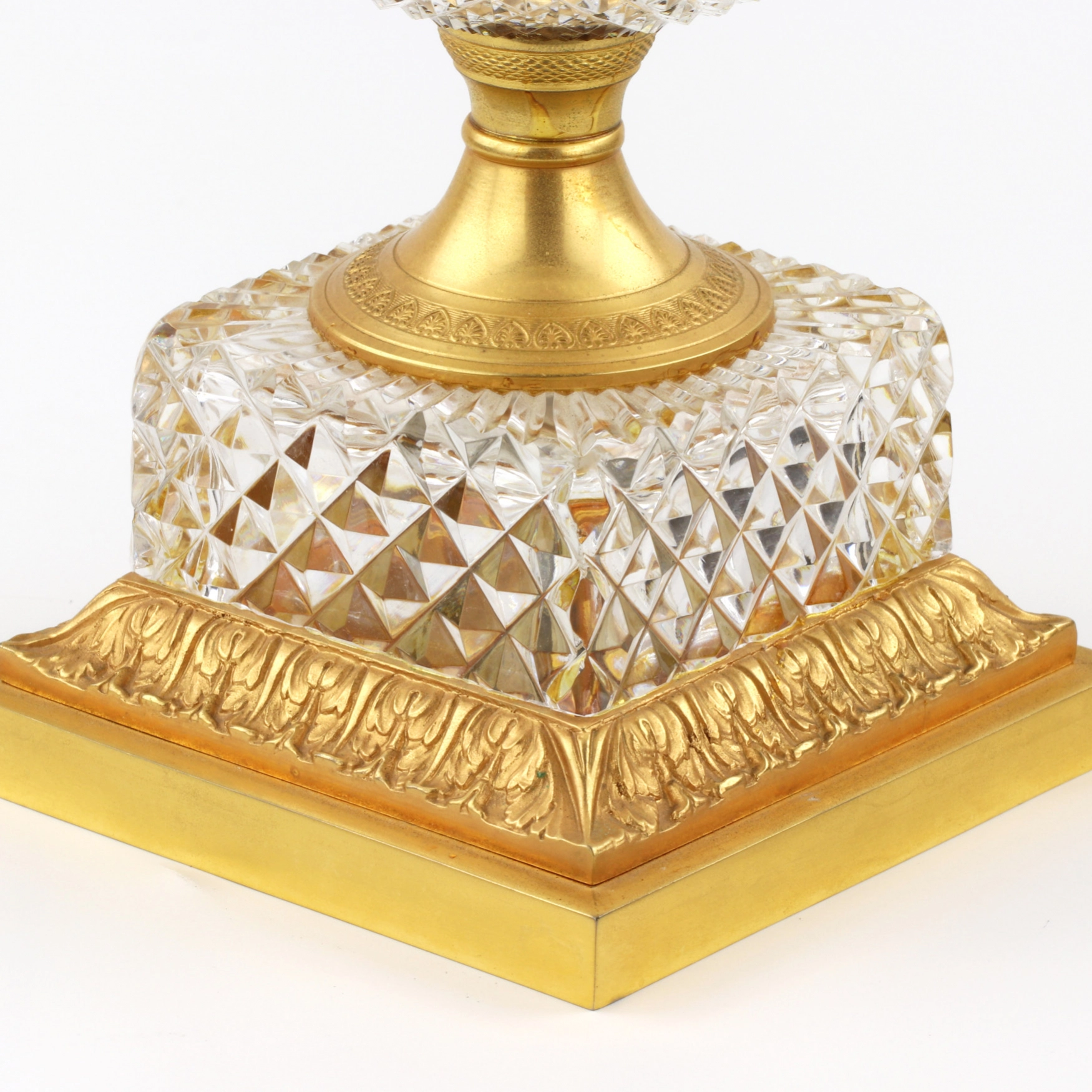 Vase en cristal avec bronze dore. 