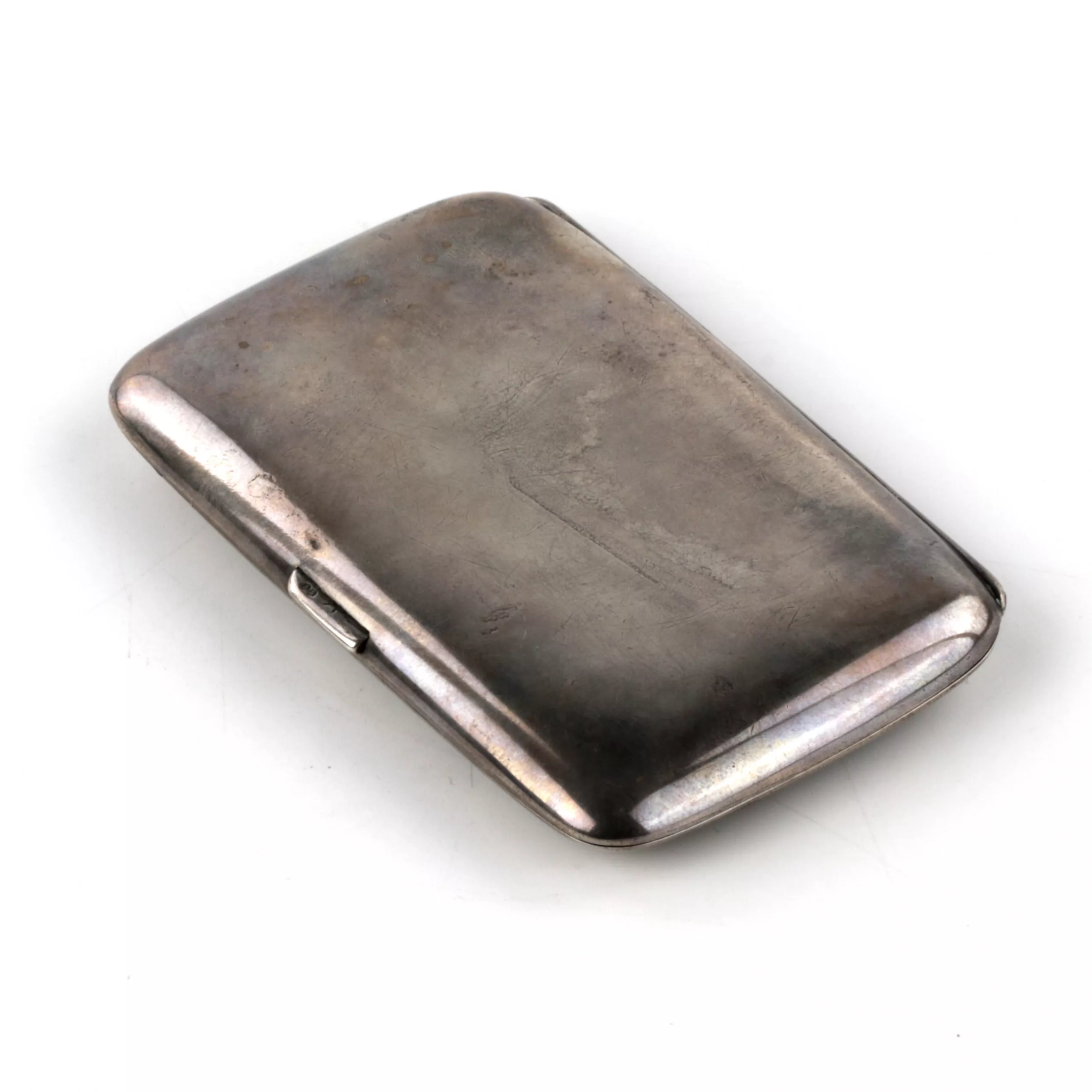 Étui à cigarettes pour dame en argent. Autriche-Hongrie. 1872-1922.