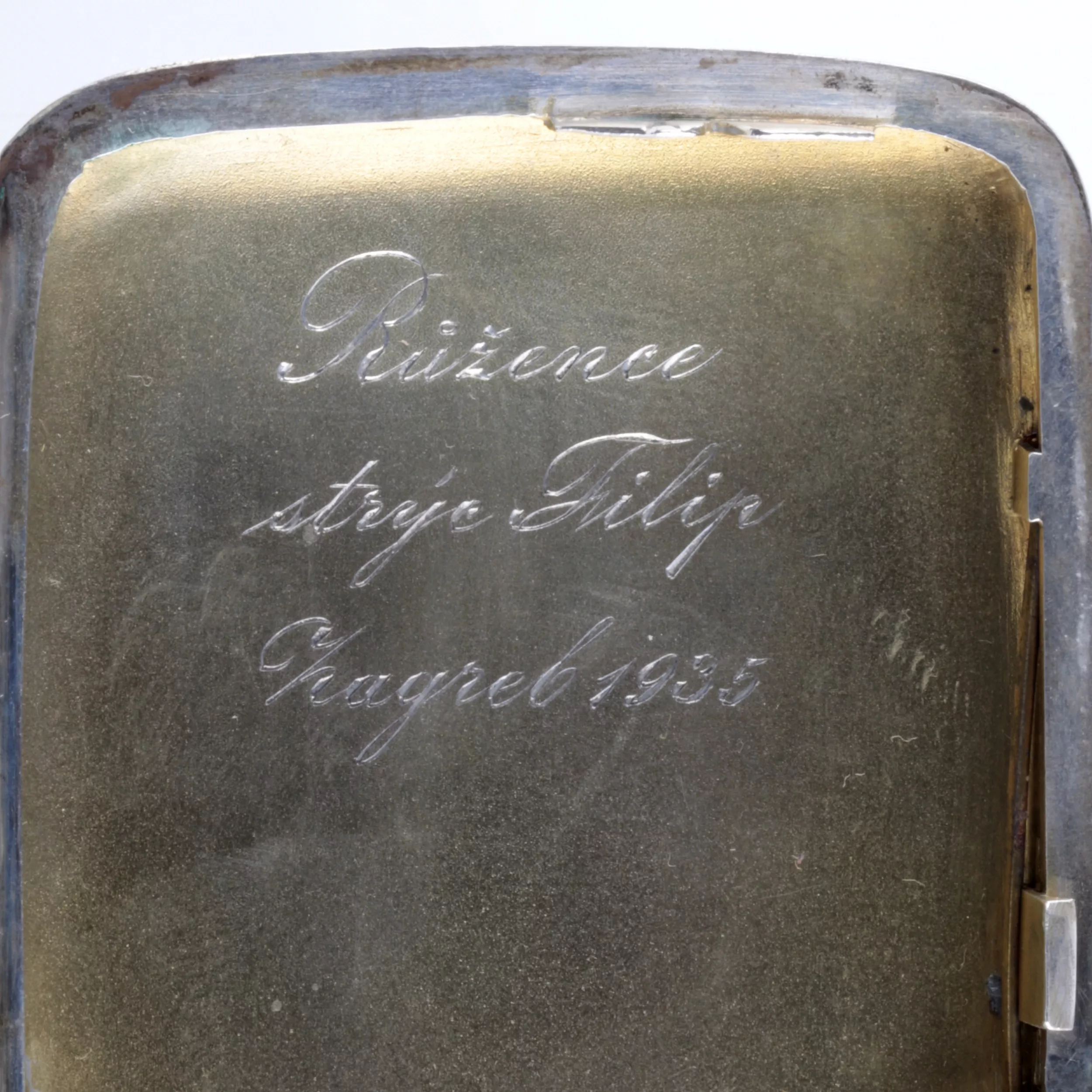 Étui à cigarettes pour dame en argent. Autriche-Hongrie. 1872-1922.