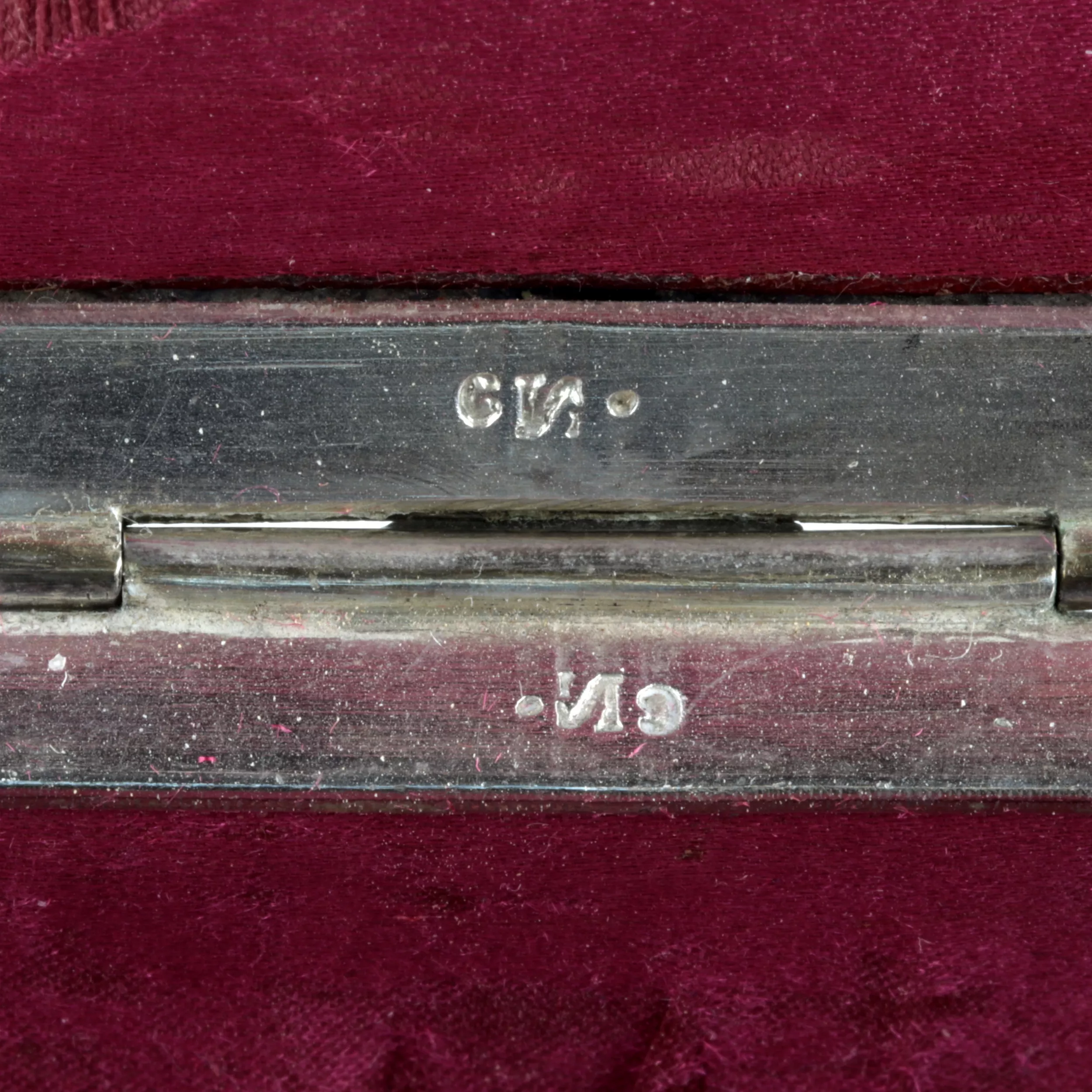 Boîte à bijoux de la marque E&S INV. 1920 siècle.