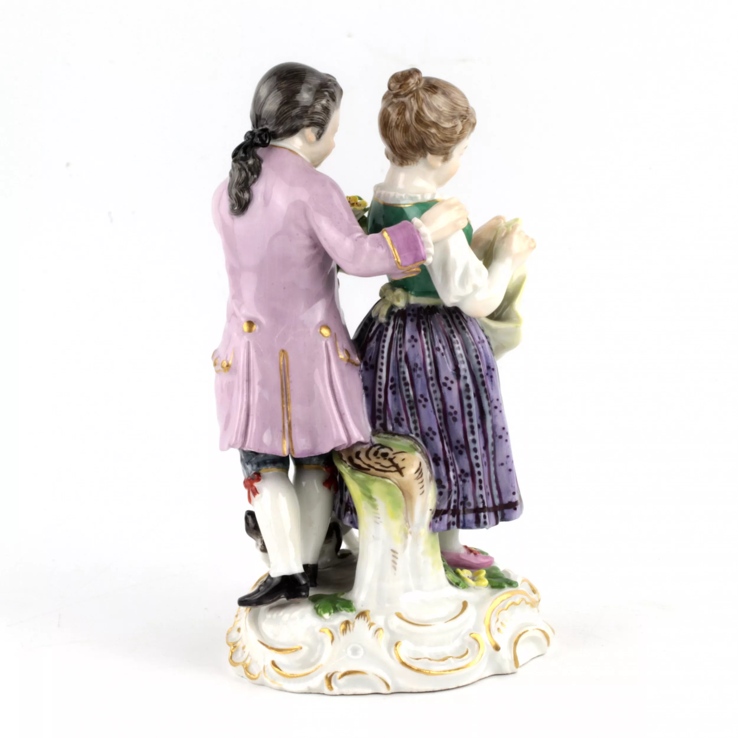 Groupe en porcelaine Couple avec un chien. Meissen. 