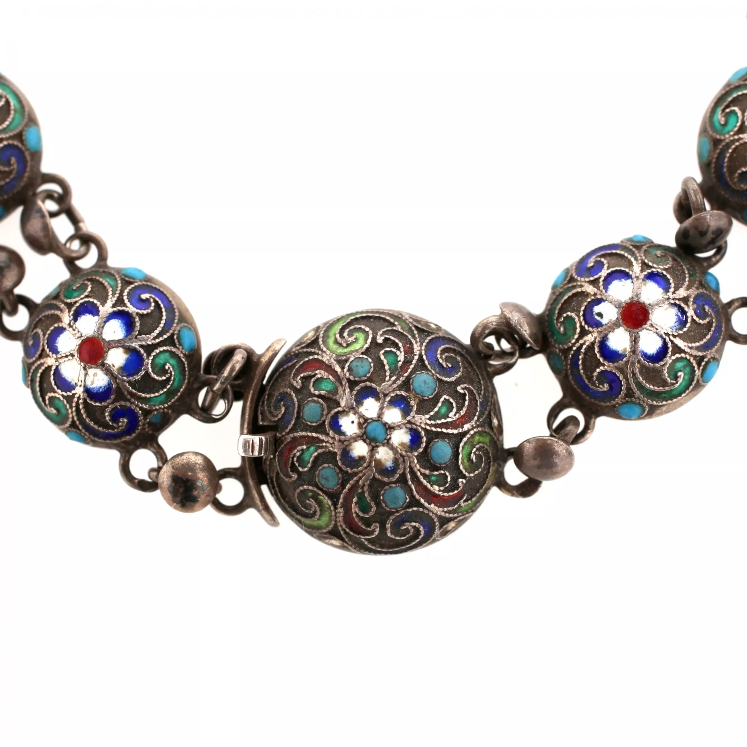 Collier russe en argent demail cloisonne. 
