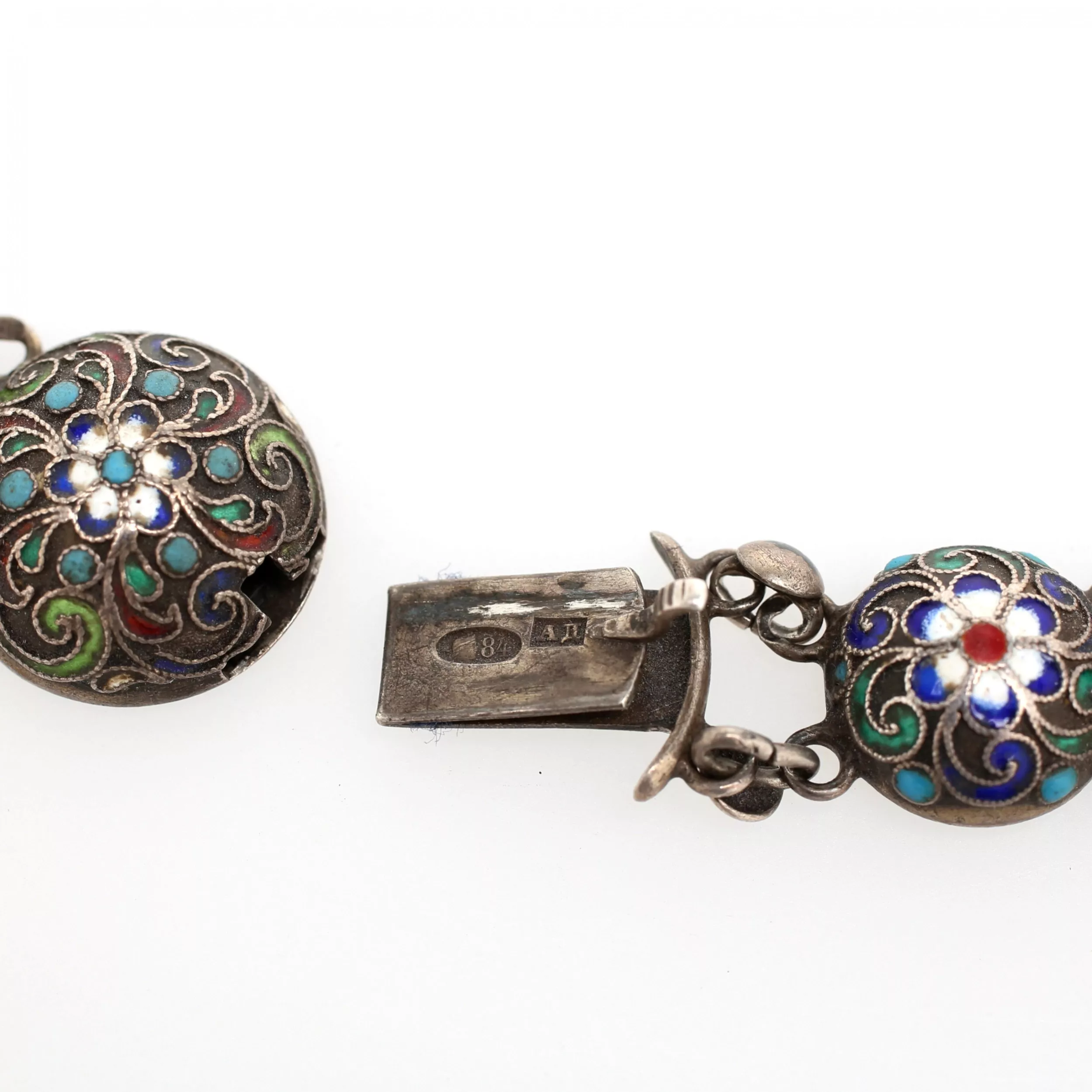 Collier russe en argent demail cloisonne. 