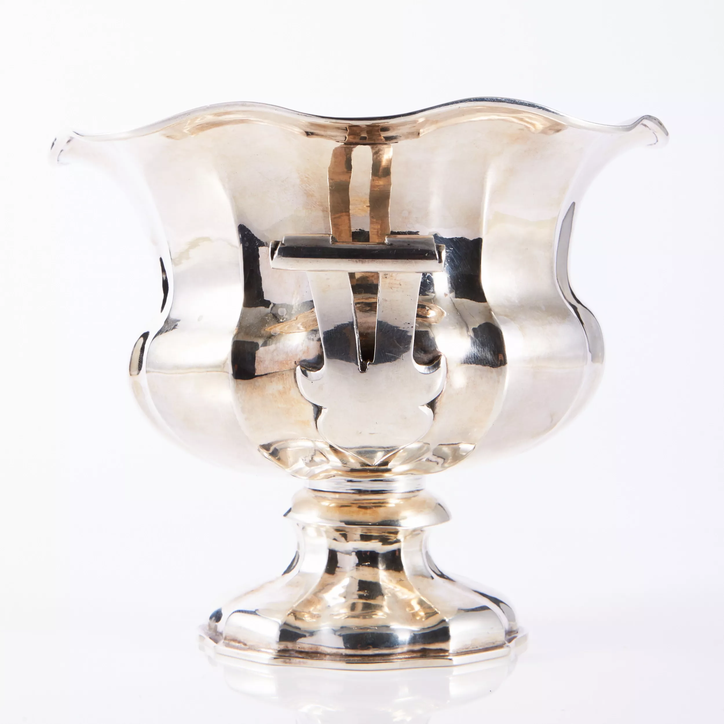 Vase en argent russe pour les bonbons. 