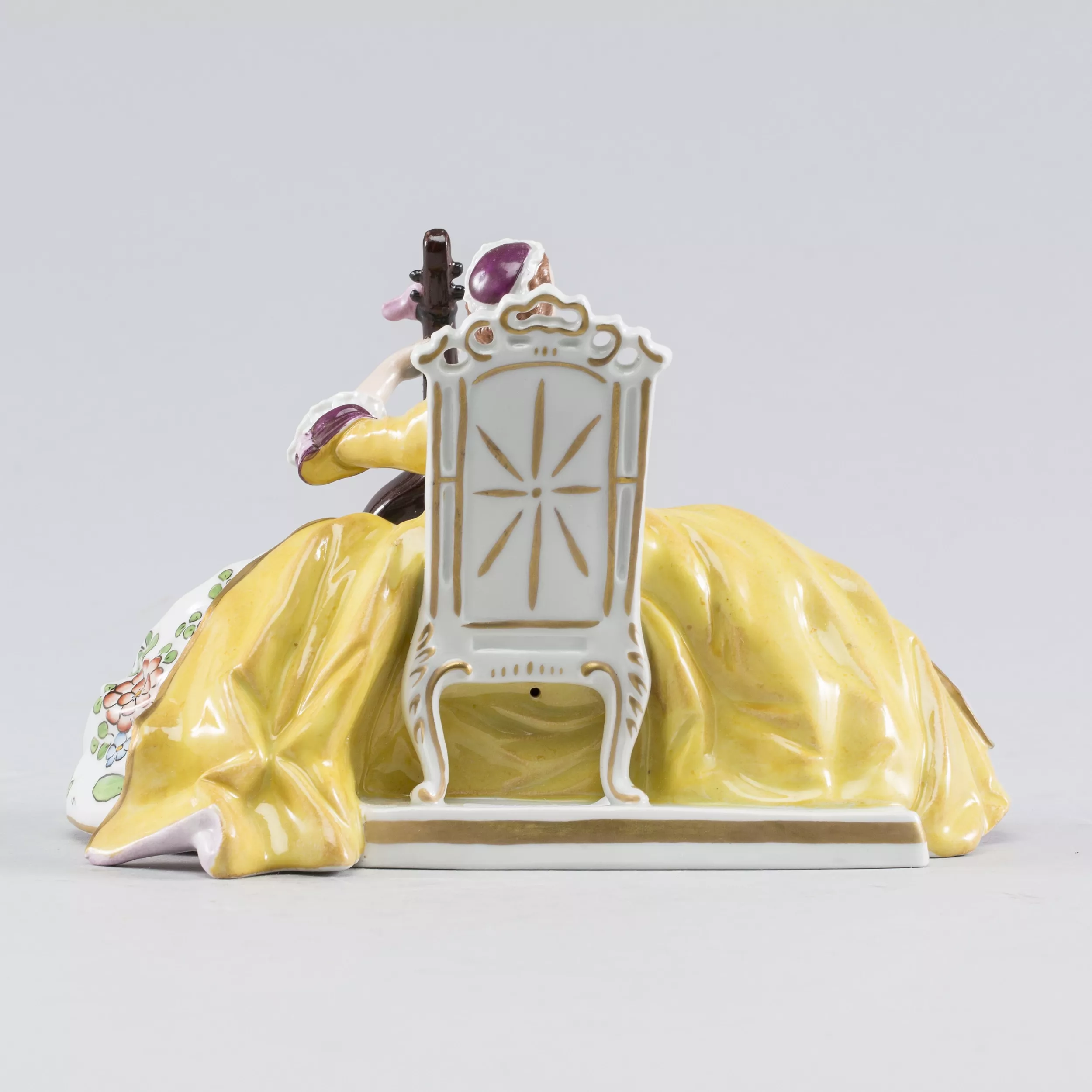 Lady with a cello Sitzendorf