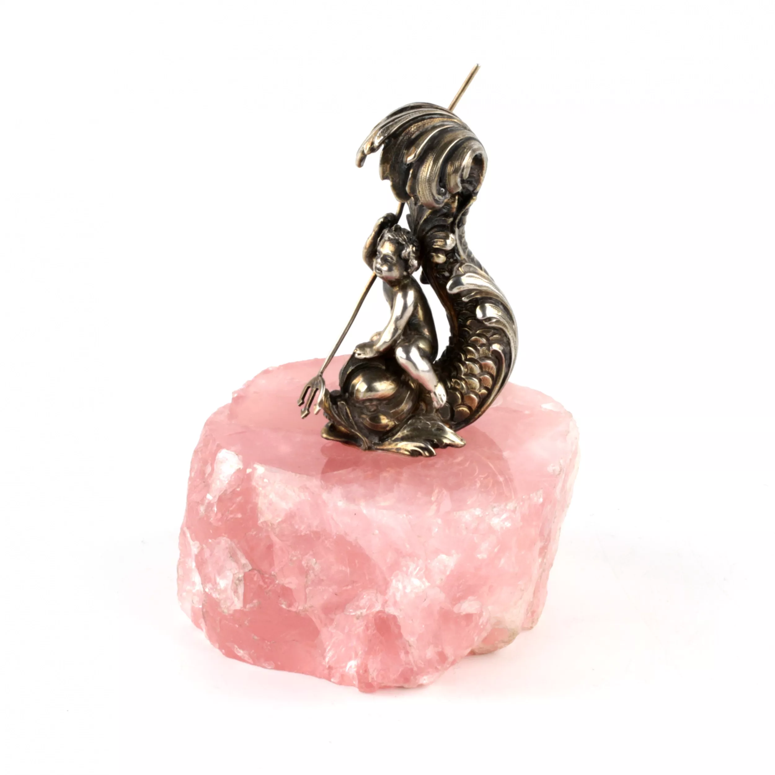 Miniature en argent sur quartz. Bebe - triton à la chasse. 