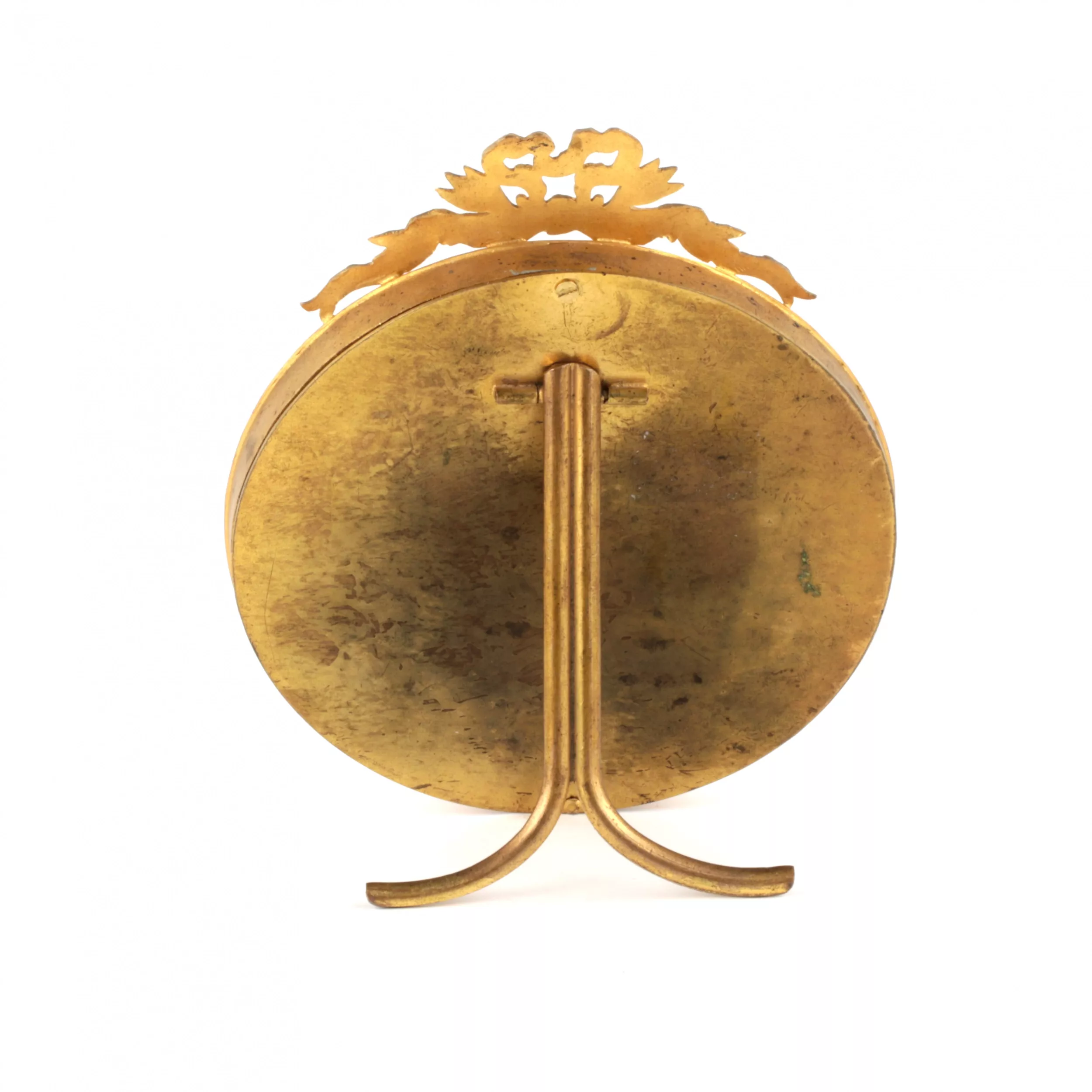Round photo frame in neoampire style. 