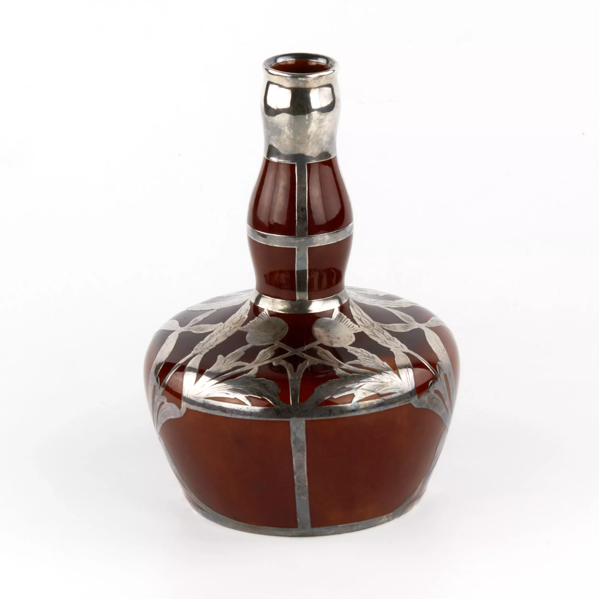 Изящная фарфоровая вазочка в серебряной оплётке, в стиле Модерн. Crown Staffordshire.
