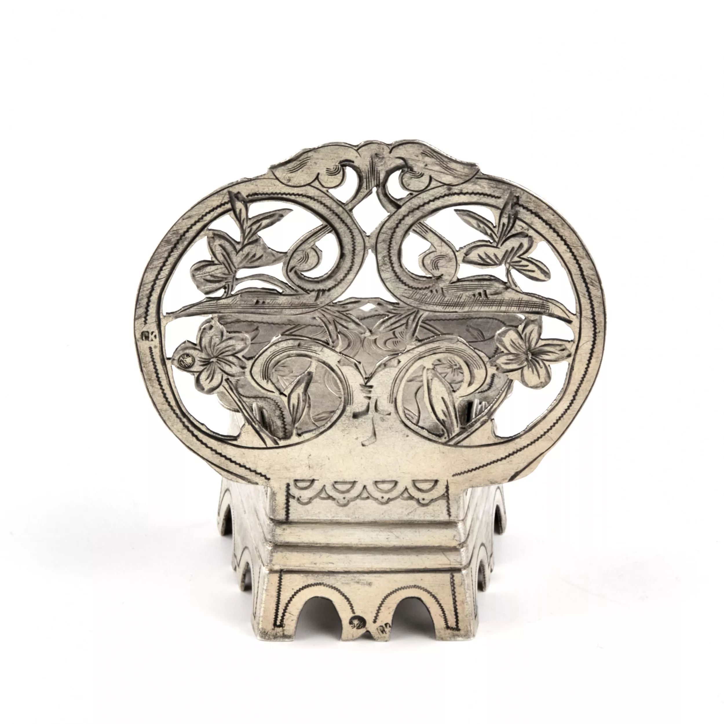 Salt-cellar chair with floral decoration. Russia, Moscow, workshop of Semyon Kazakov, 1899-1908. 