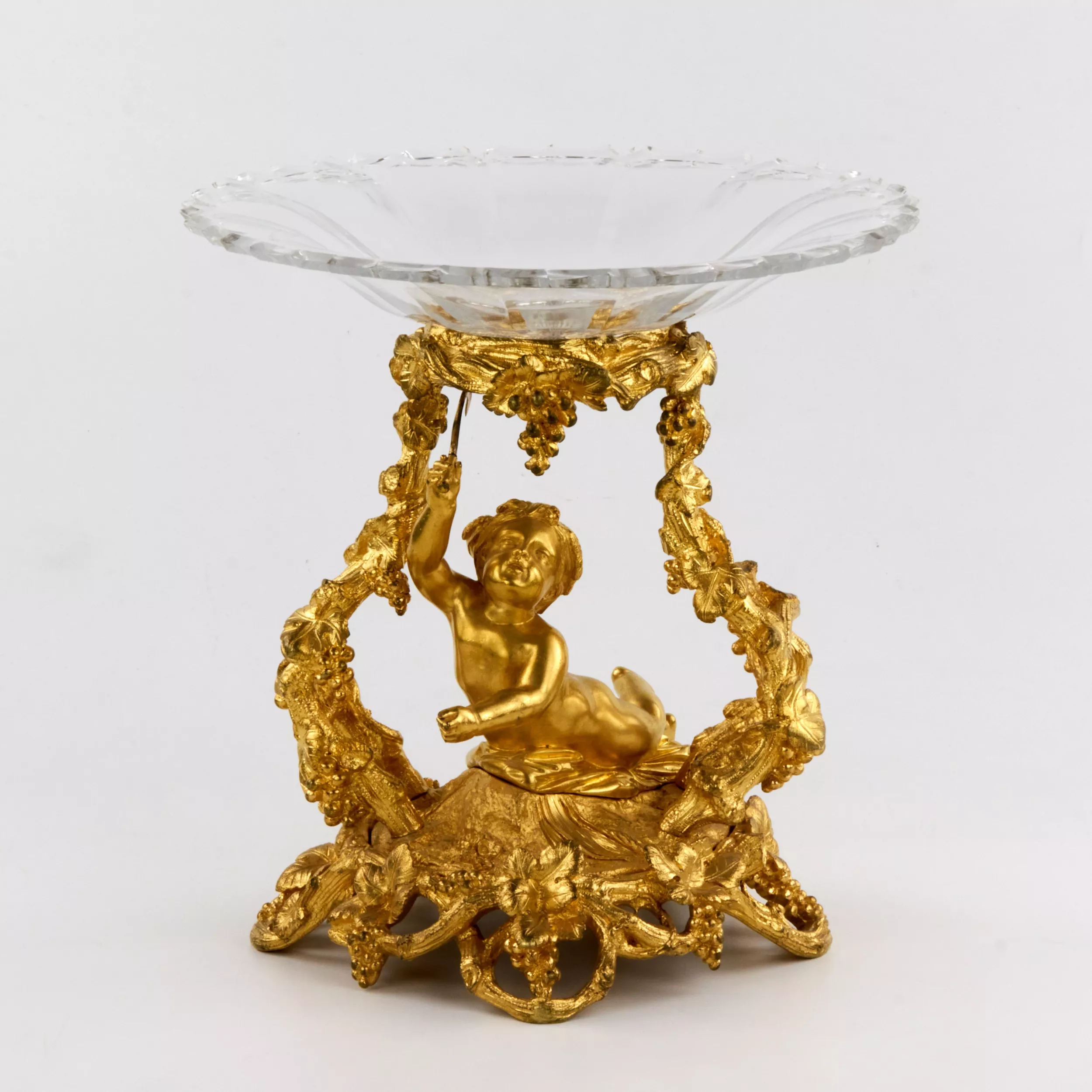DECORATIVE GILT BRONZE AND CRYSTAL CENTREPIECE FRUIT BOWL IN THE NAPOLEON III STYLE. FRANCE, SECOND HALF OF THE 19TH CENTURY