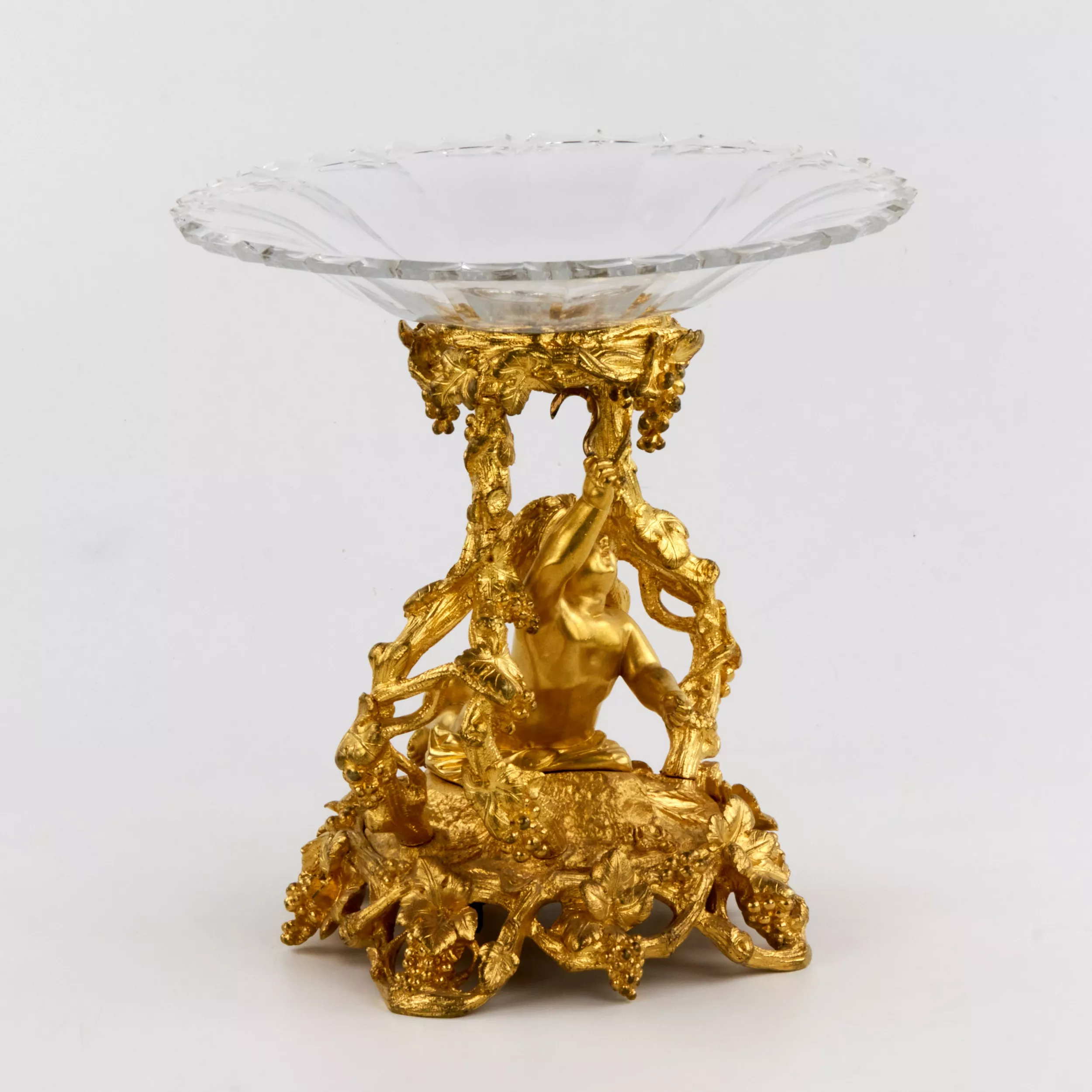 DECORATIVE GILT BRONZE AND CRYSTAL CENTREPIECE FRUIT BOWL IN THE NAPOLEON III STYLE. FRANCE, SECOND HALF OF THE 19TH CENTURY