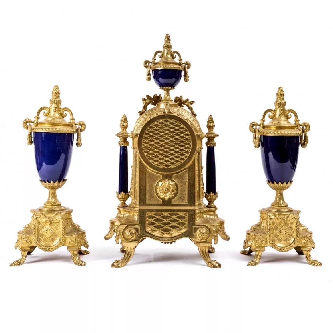 Fireplace set. 