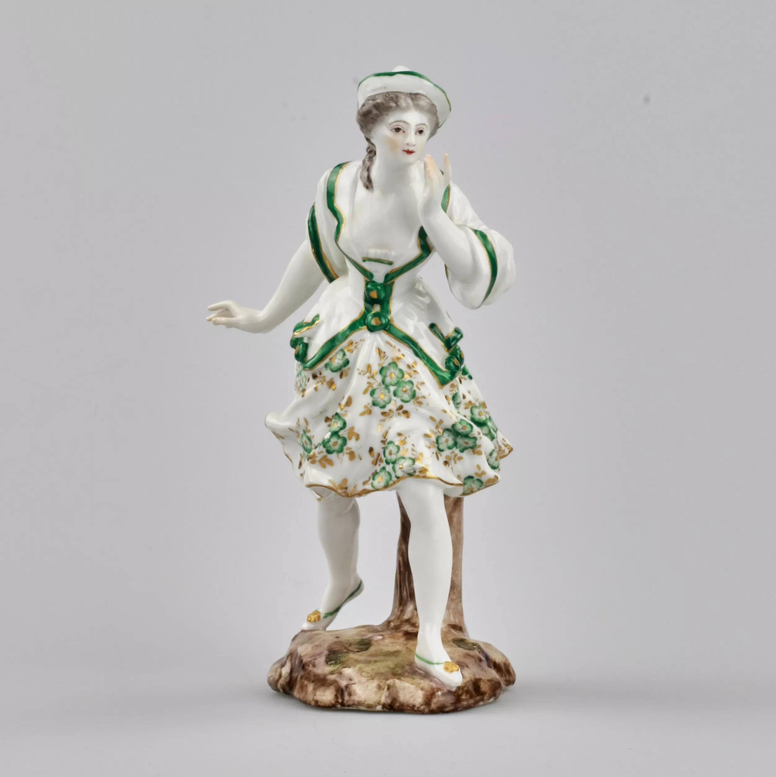 Porcelain figurine Lady in Green. France. 19th century. 